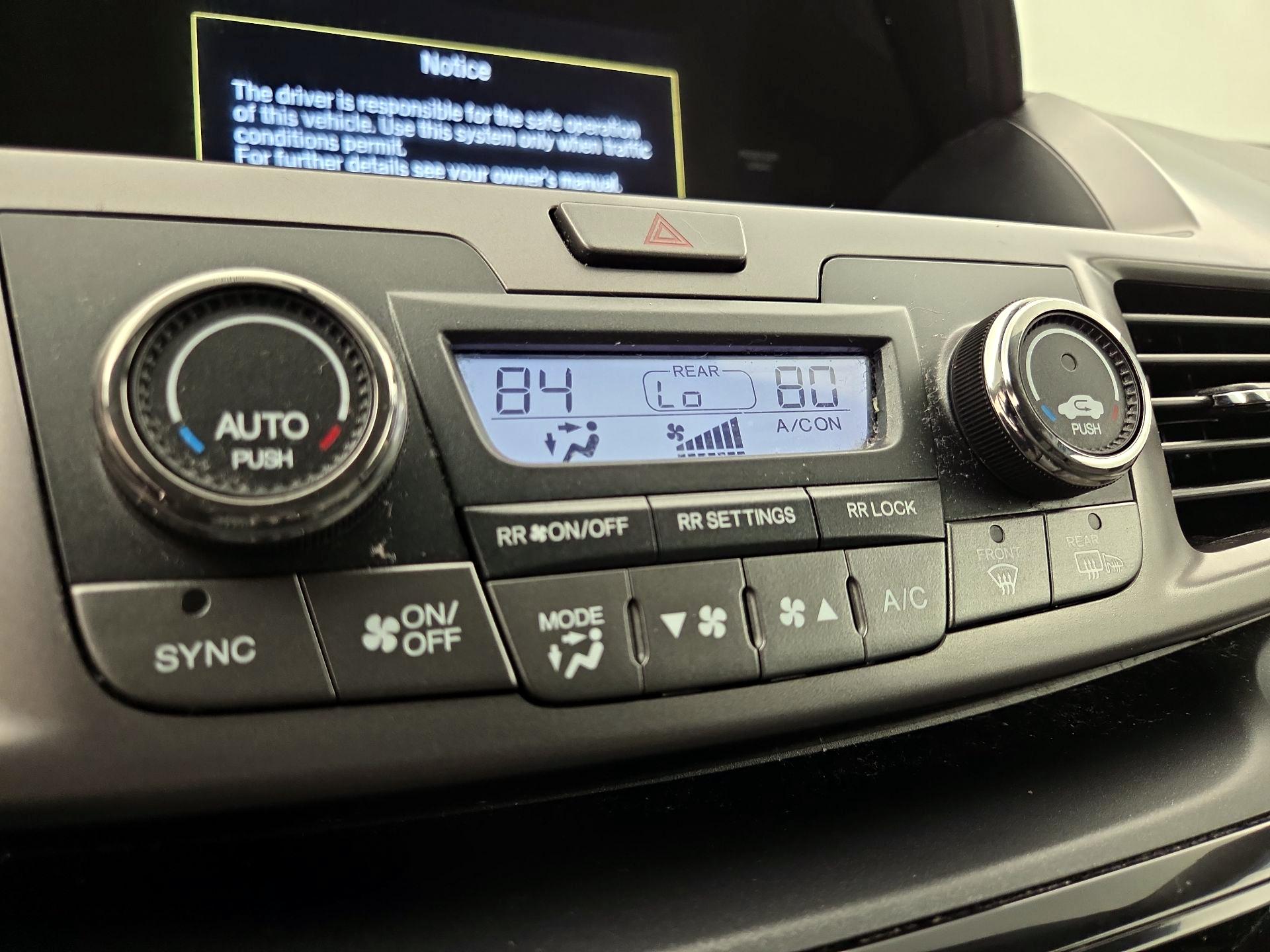 Thumbnail: 2015 Honda Odyssey - 16