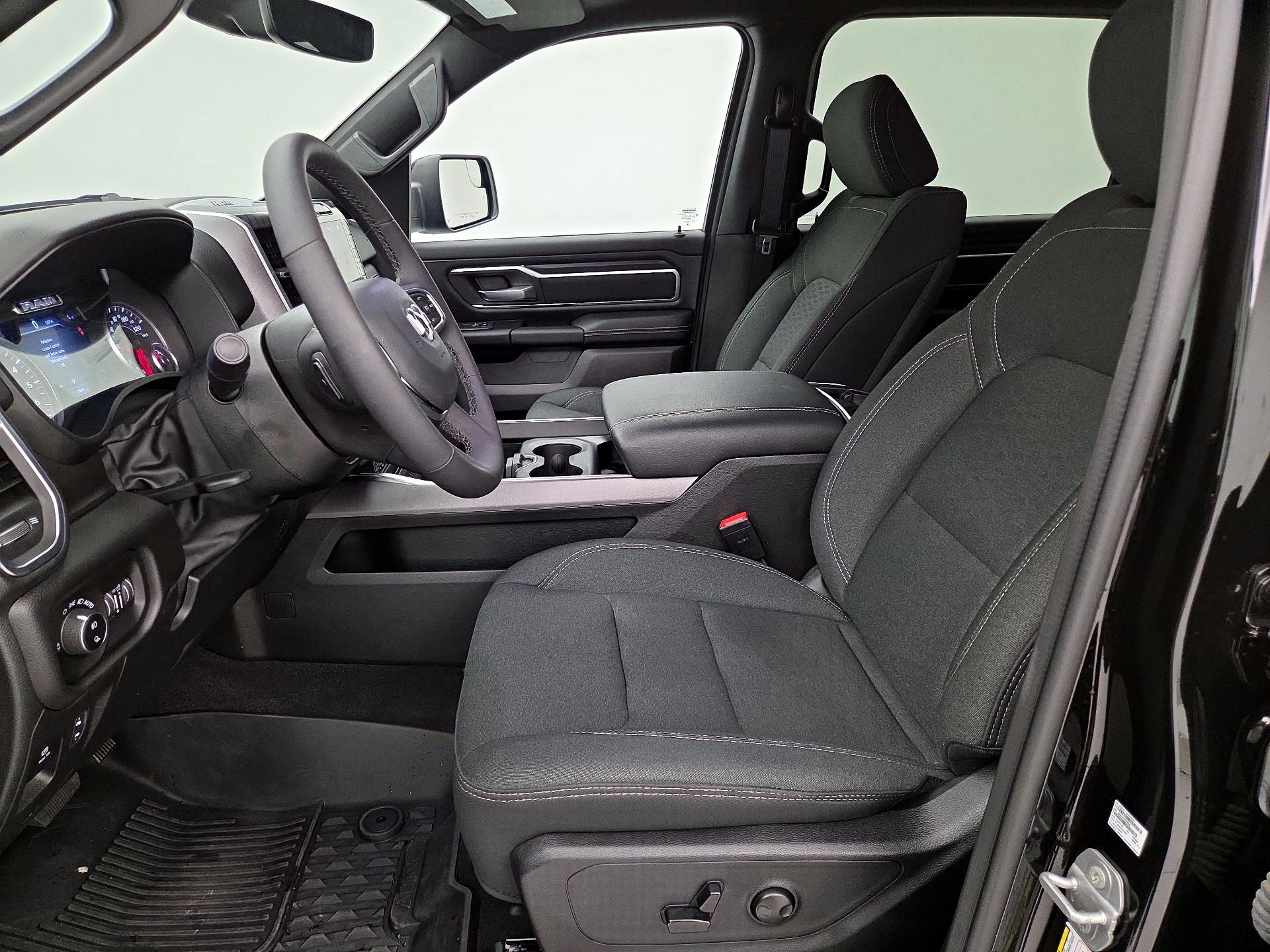 Thumbnail: 2025 RAM 1500 - 11