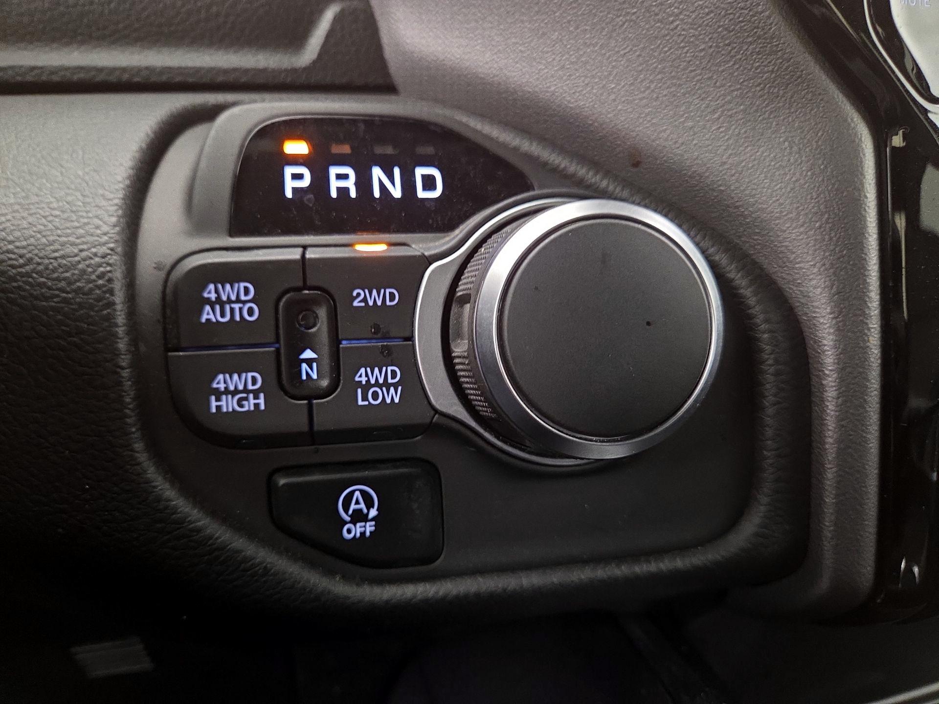 Thumbnail: 2025 RAM 1500 - 18