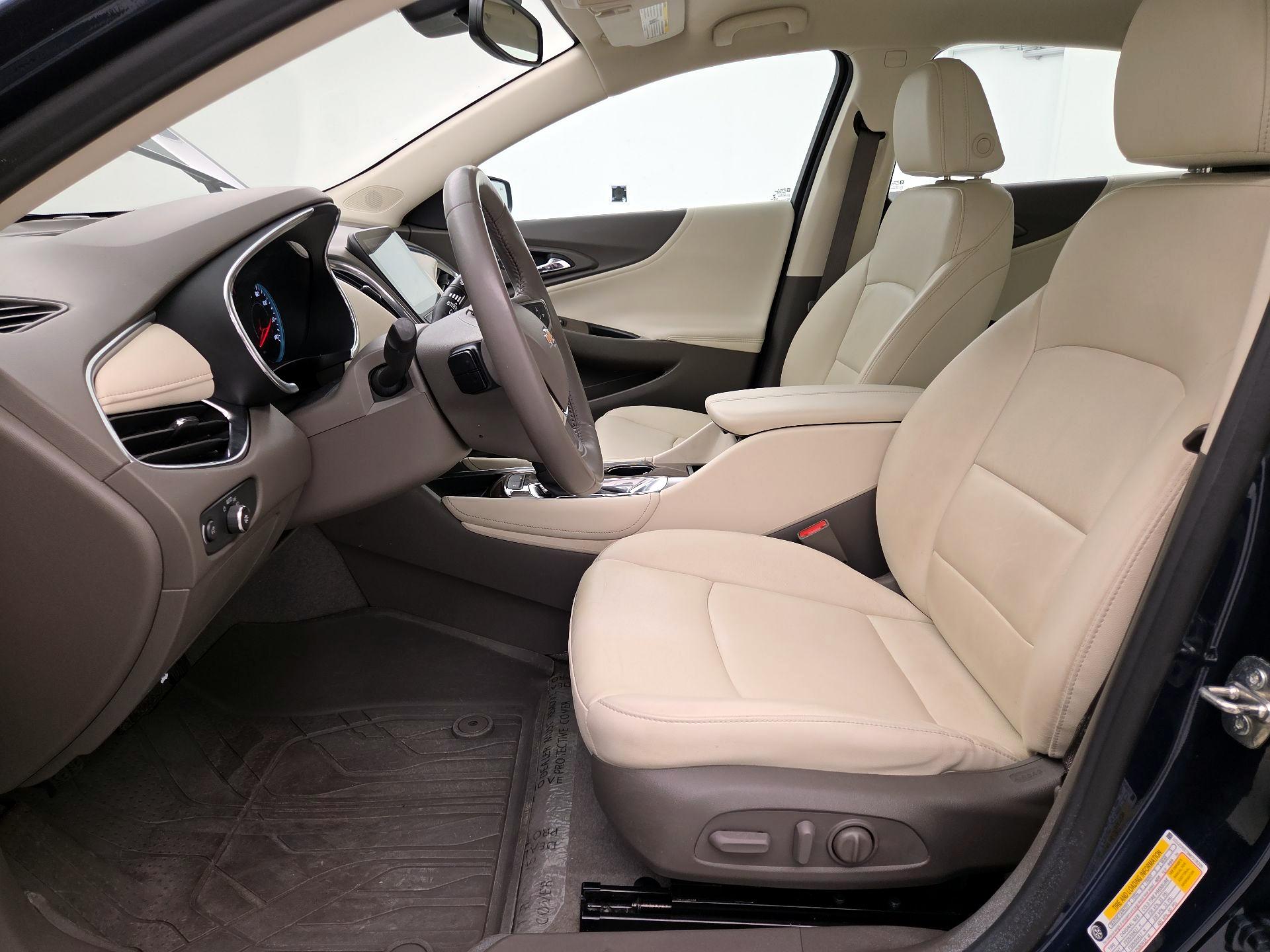 Thumbnail: 2021 Chevrolet Malibu - 11