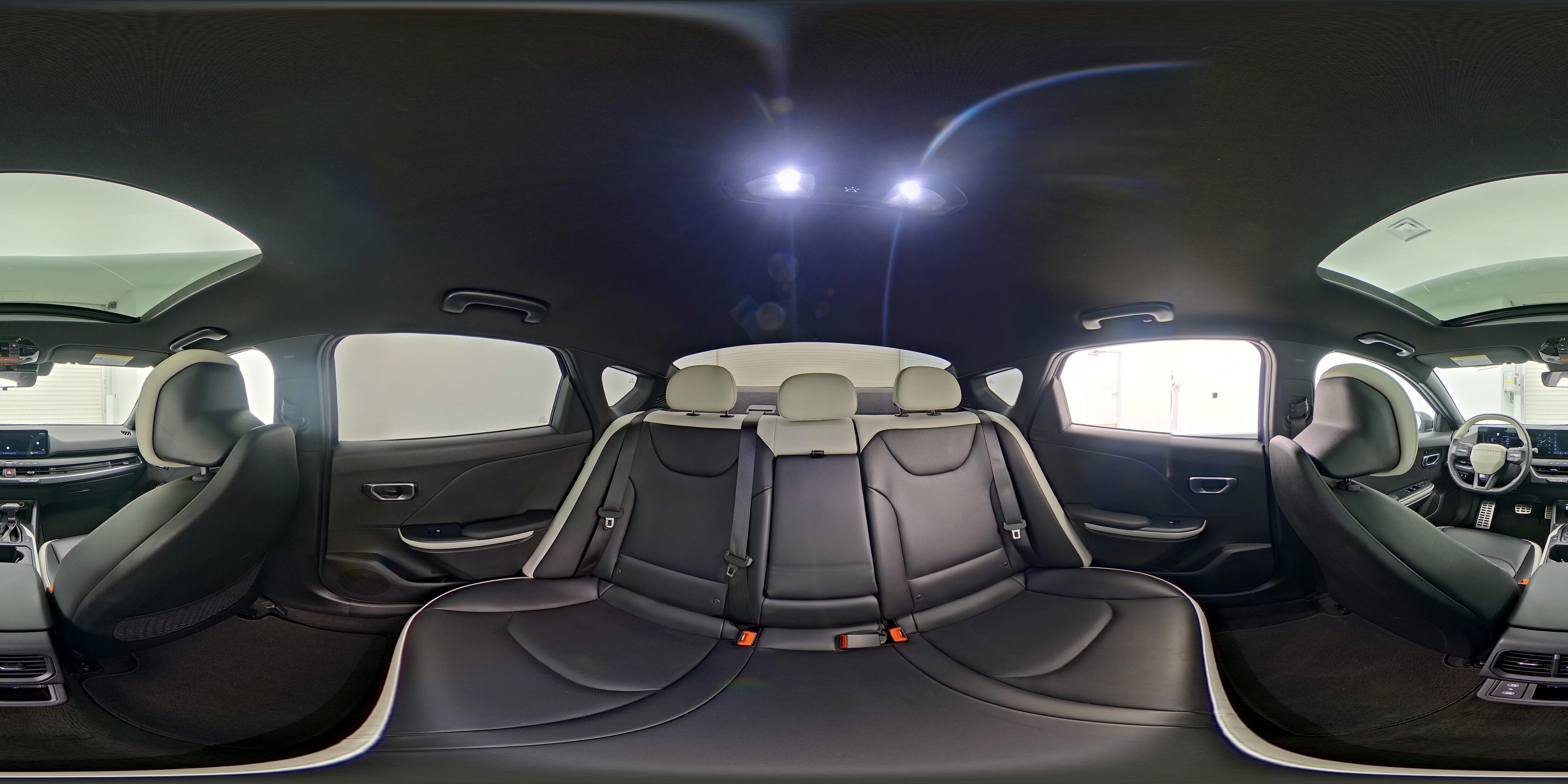 2025 Kia K4 GT-Line Turbo - Photo 28