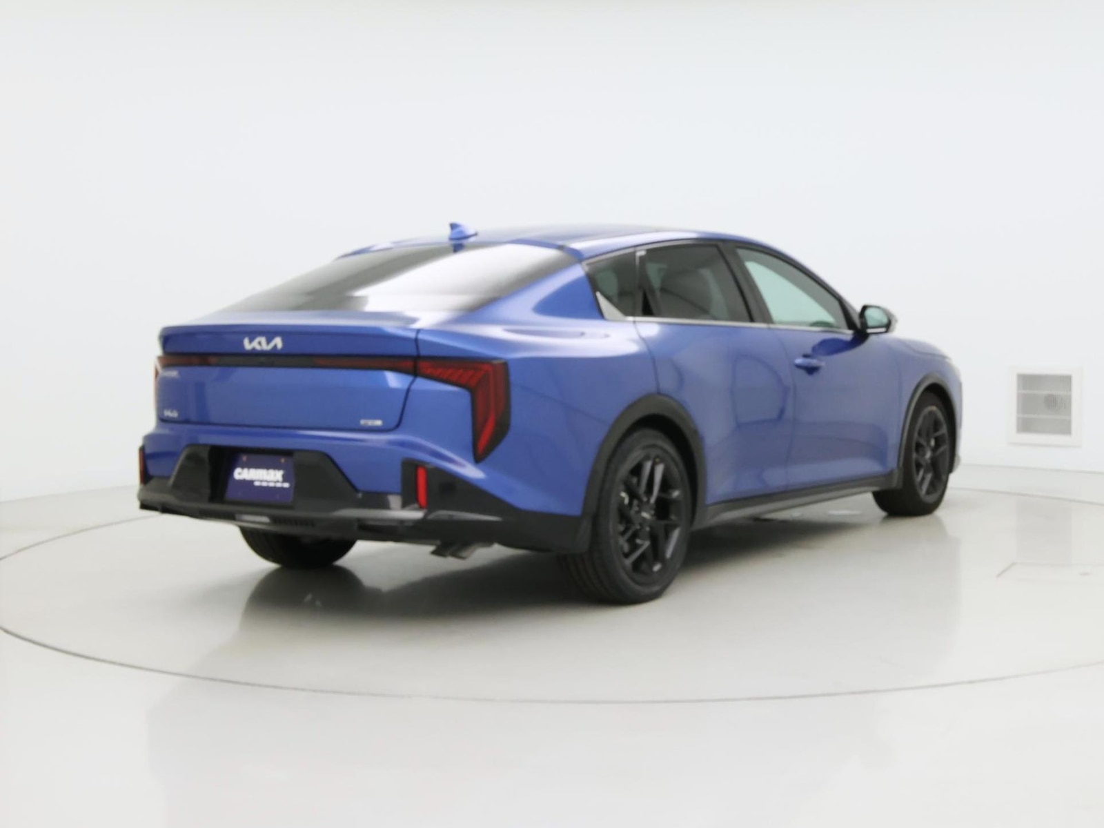 2025 Kia K4 GT-Line Turbo - Photo 9