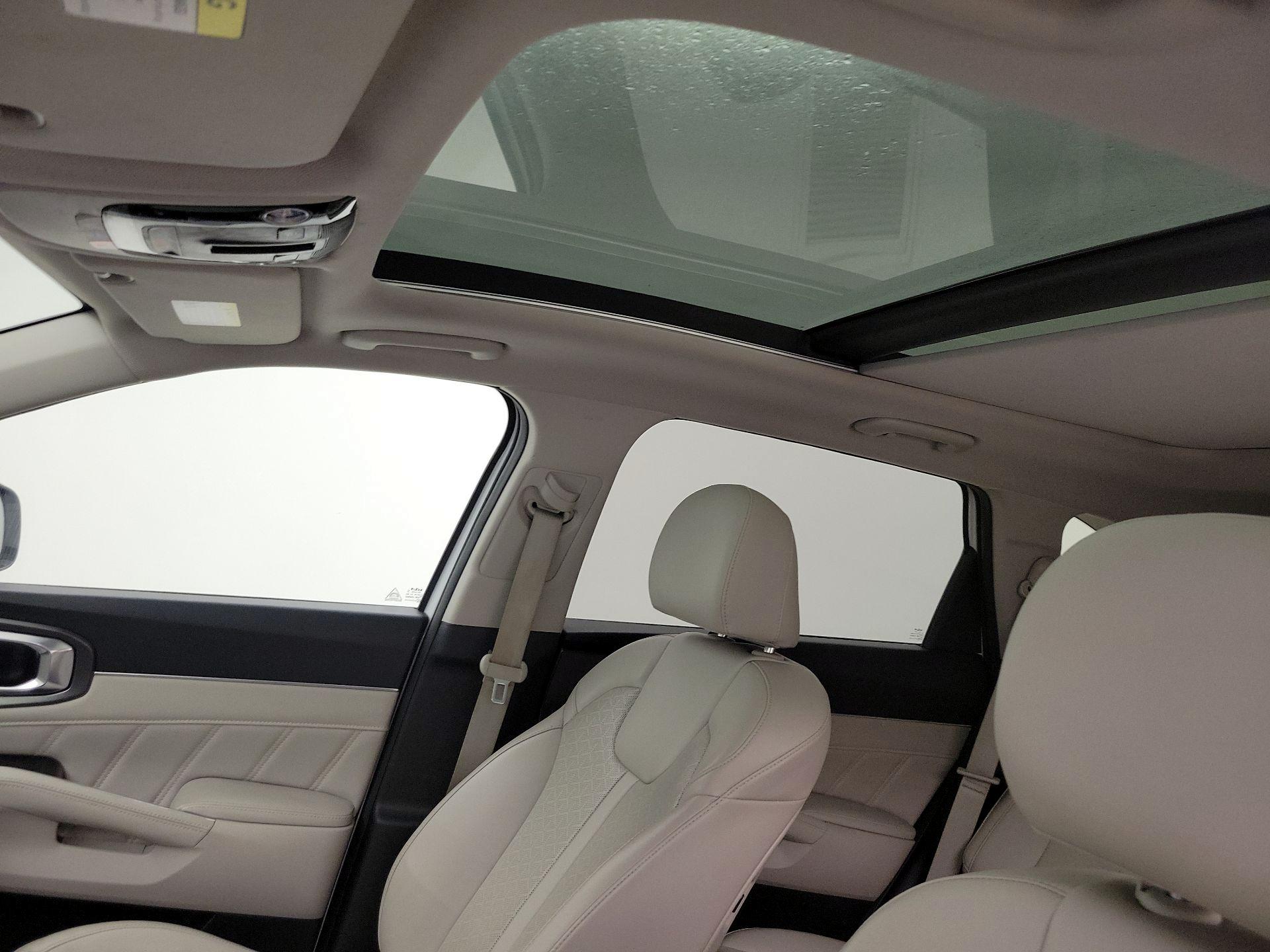 Thumbnail: 2023 Kia Sorento - 20