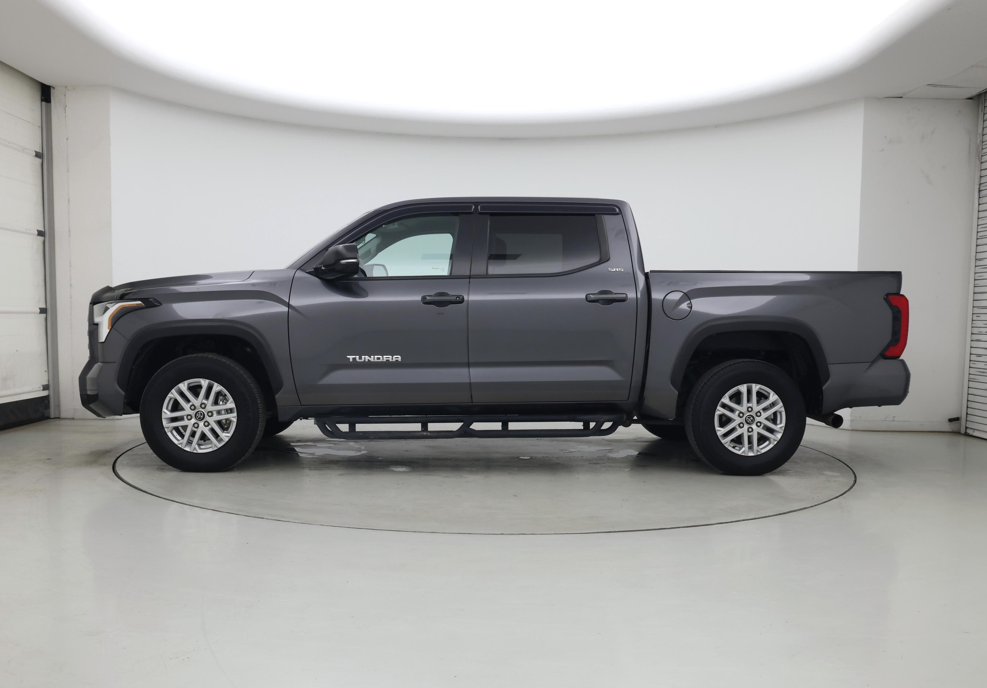 Thumbnail: 2024 Toyota Tundra - 3
