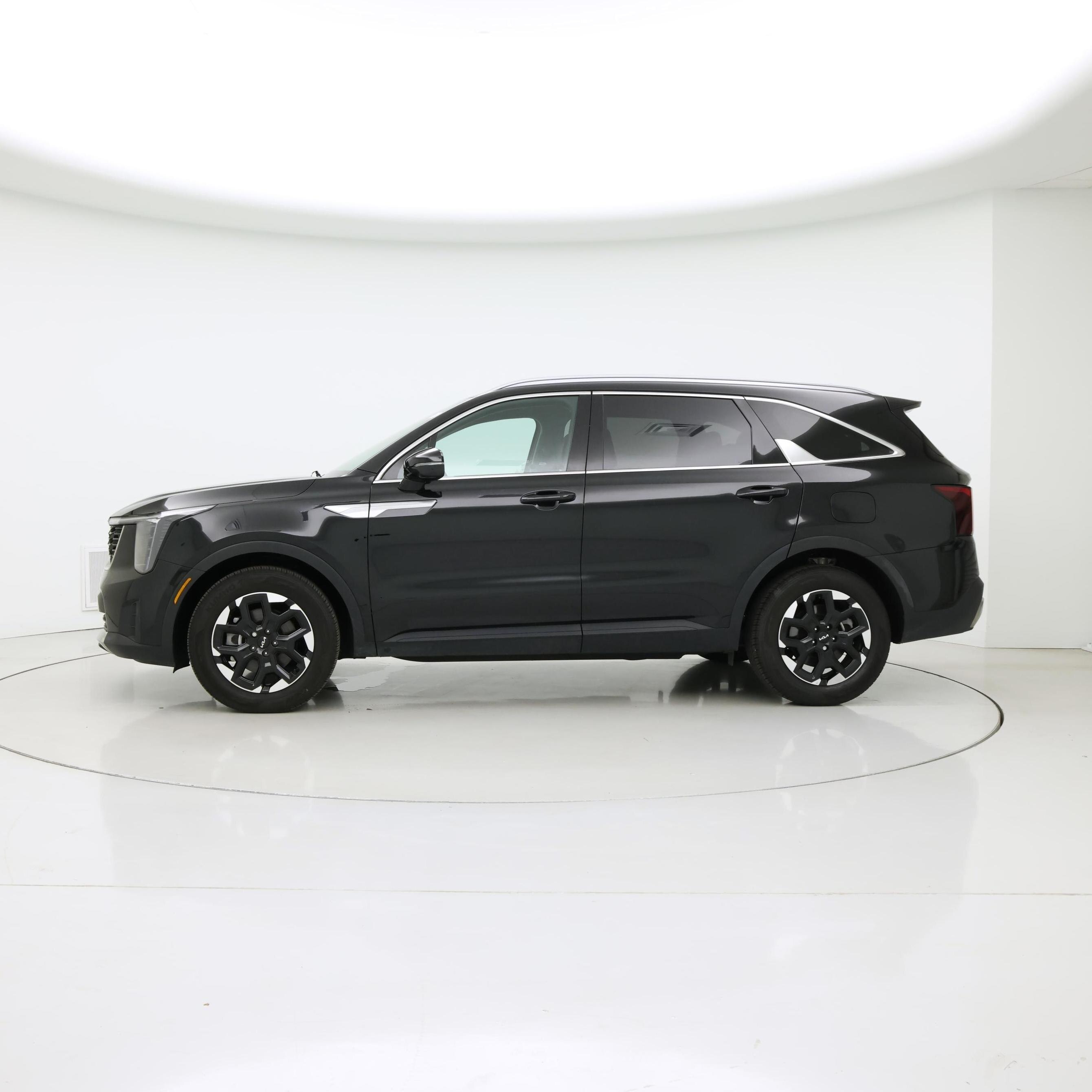 Thumbnail: 2025 Kia Sorento - 3