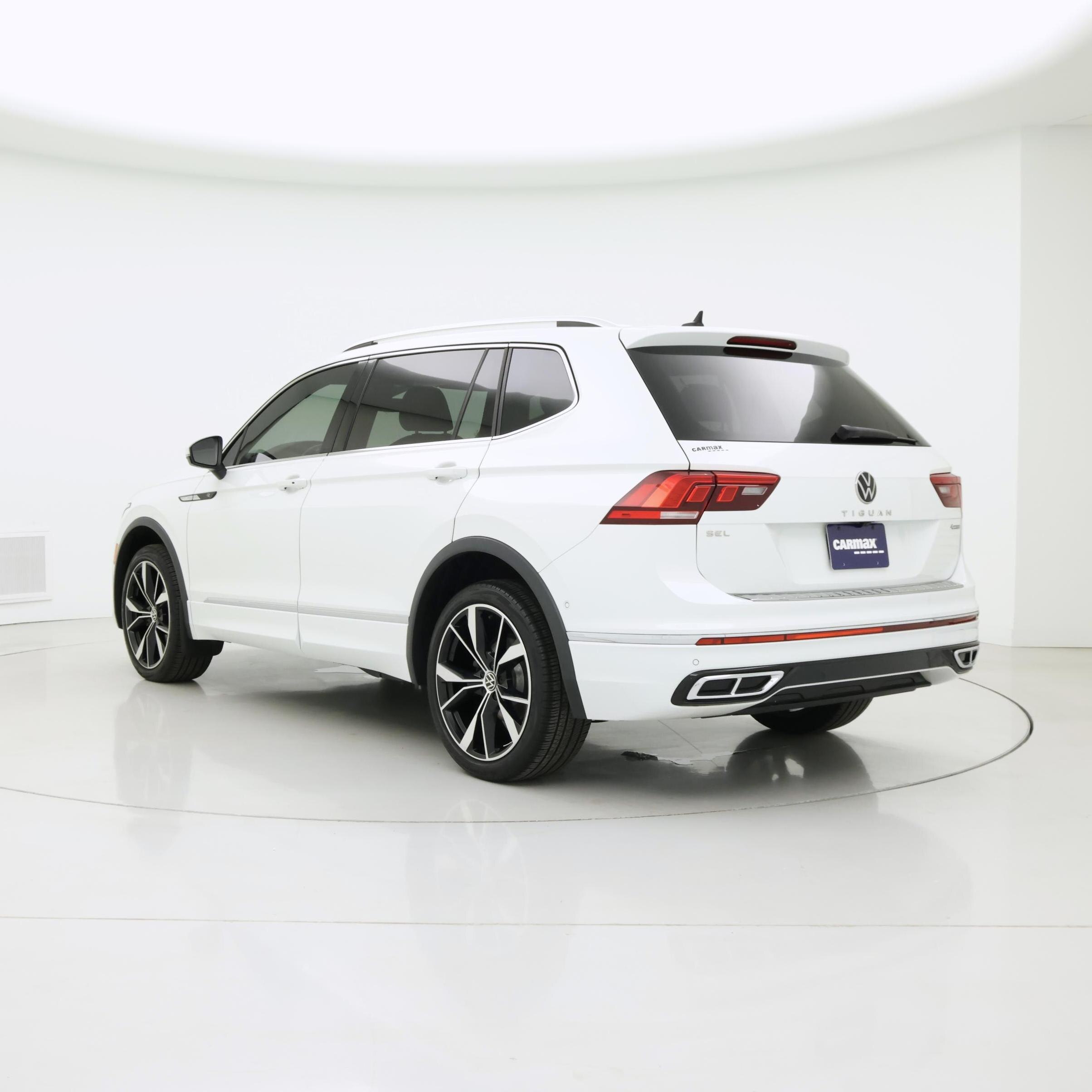 Thumbnail: 2022 Volkswagen Tiguan - 2