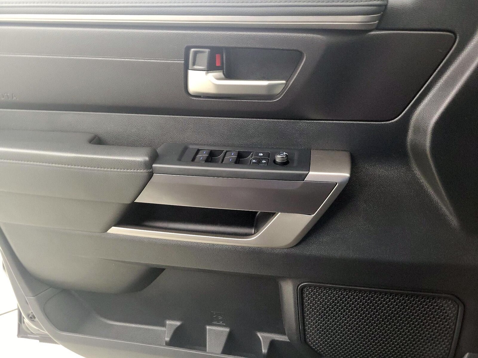 2023 Toyota Tundra SR5 - Photo 13