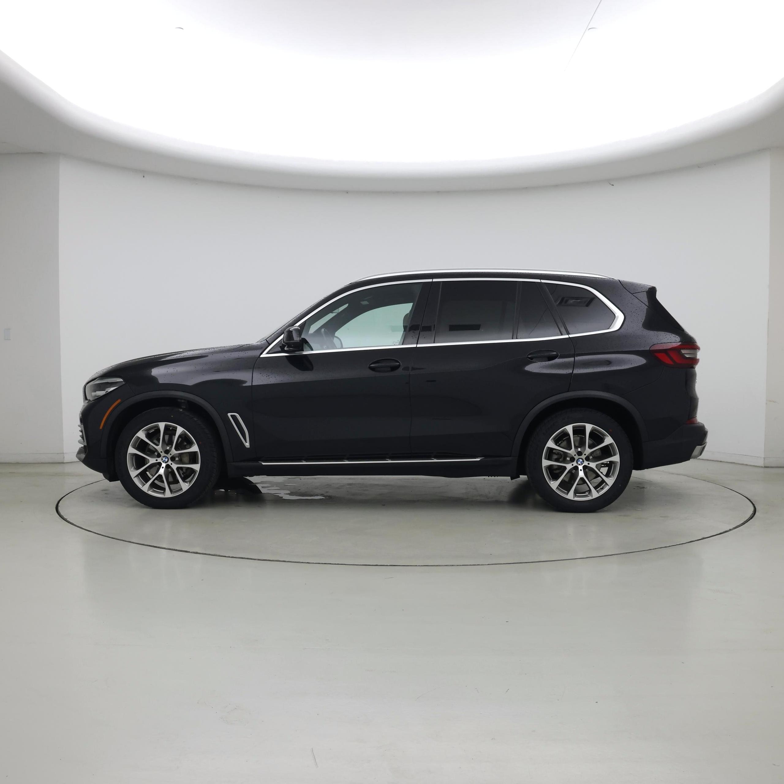 Thumbnail: 2021 BMW X5 - 3