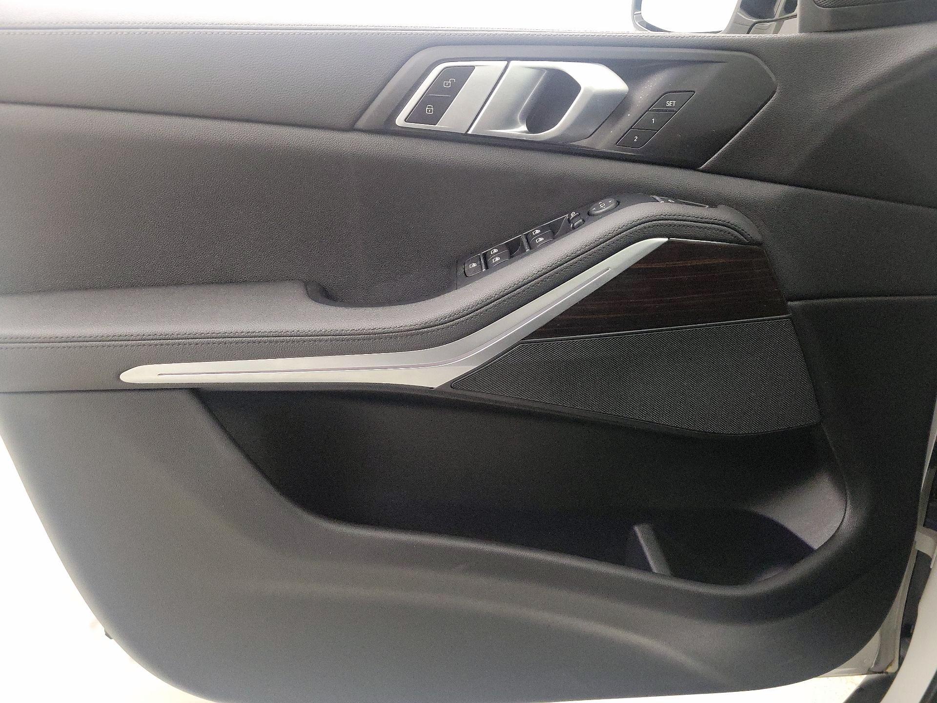 Thumbnail: 2020 BMW X5 - 12