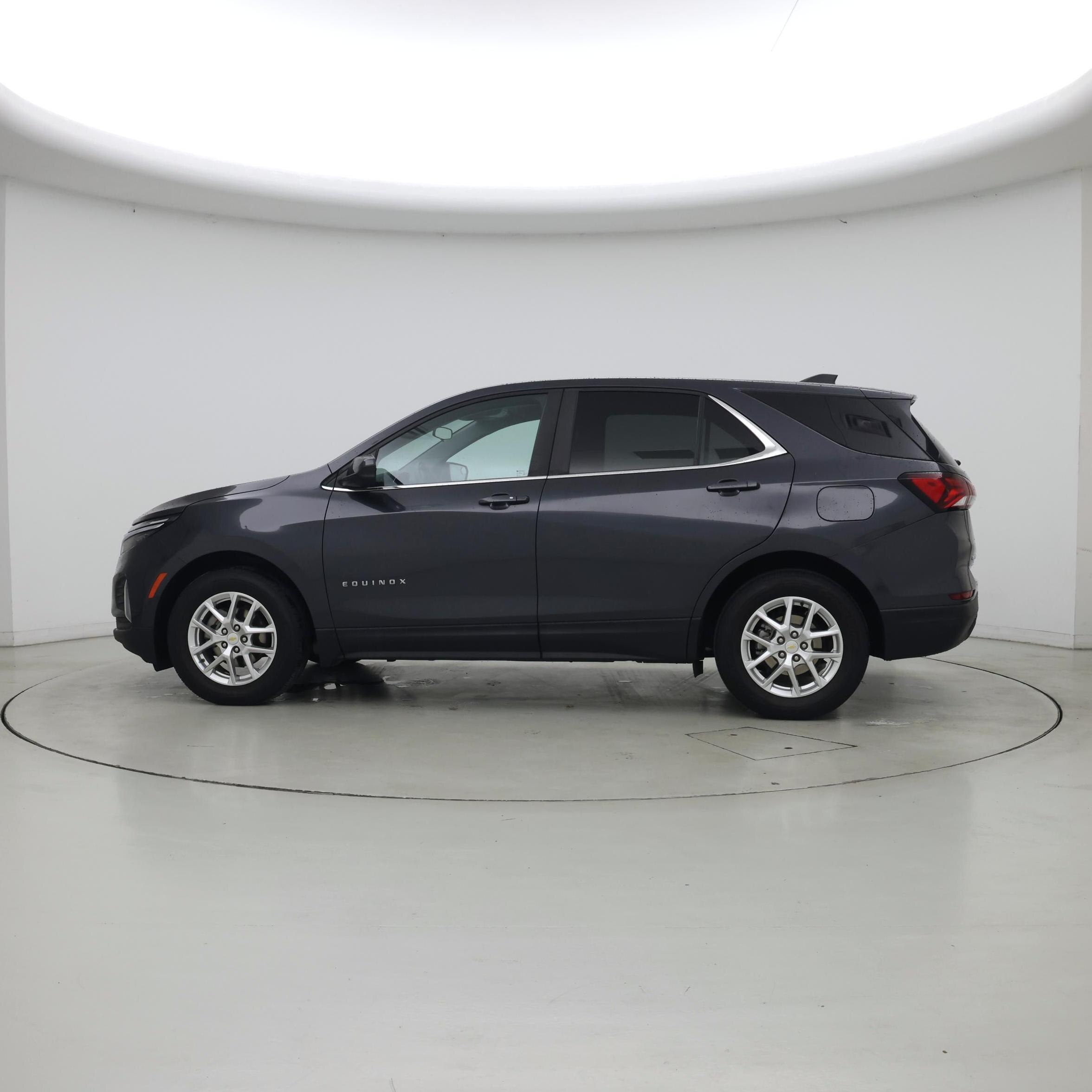 Thumbnail: 2022 Chevrolet Equinox - 3