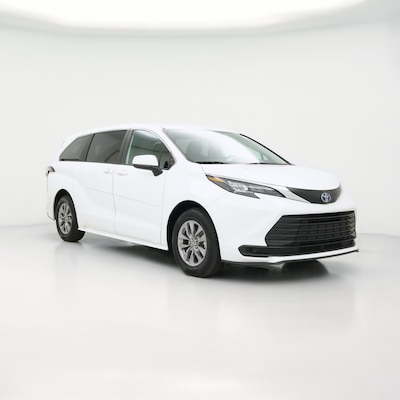 2025 Toyota Sienna LE