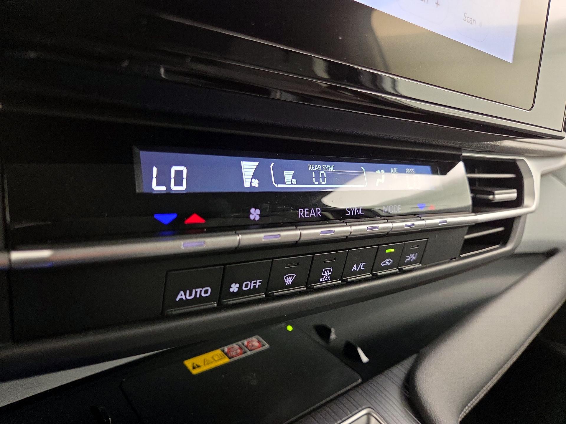 Thumbnail: 2025 Toyota Sienna - 16