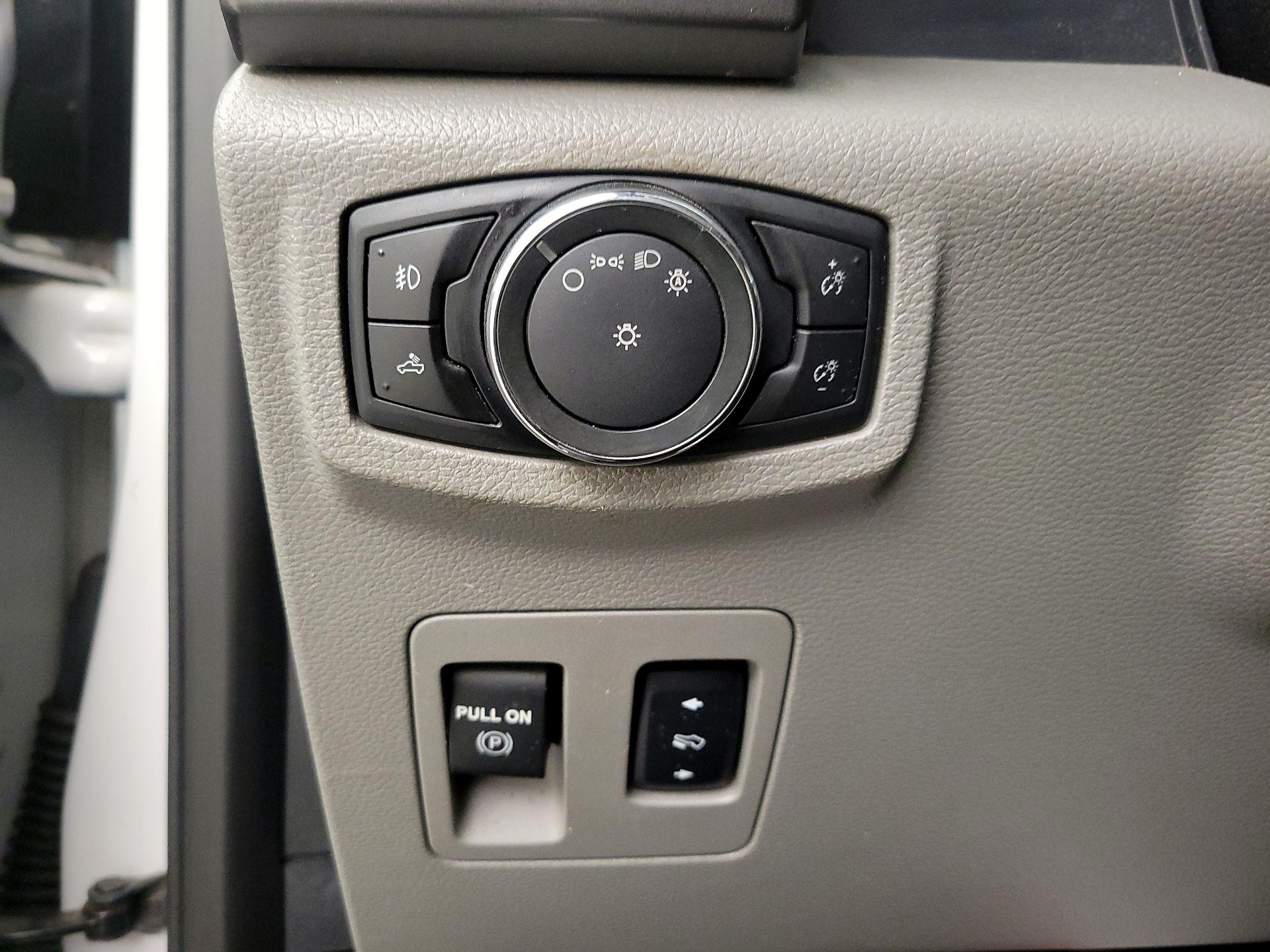 Thumbnail: 2016 Ford F-150 - 13
