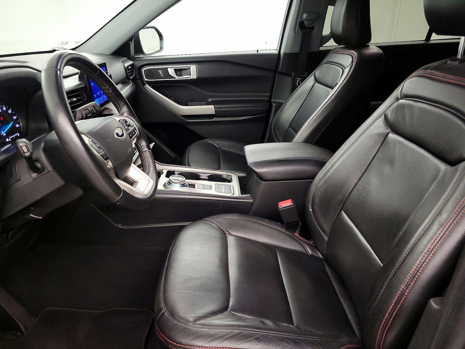 2021 Ford Explorer XLT - Photo 12