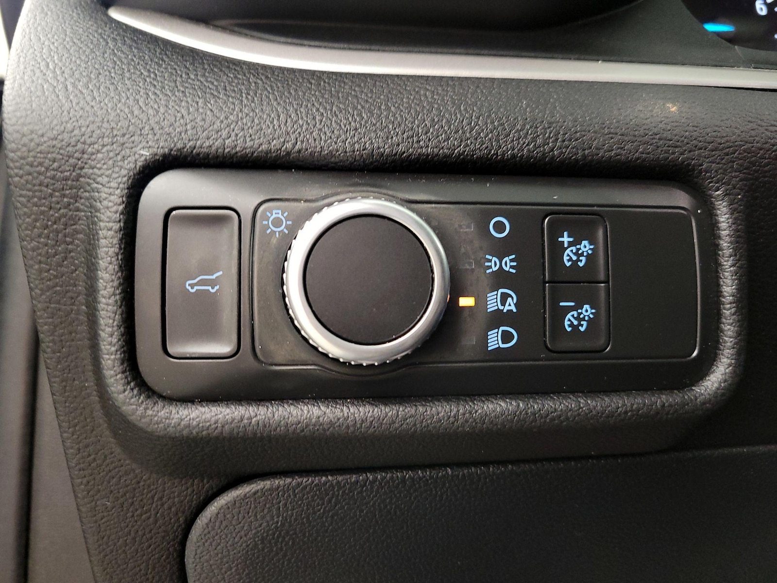 2021 Ford Explorer XLT - Photo 14
