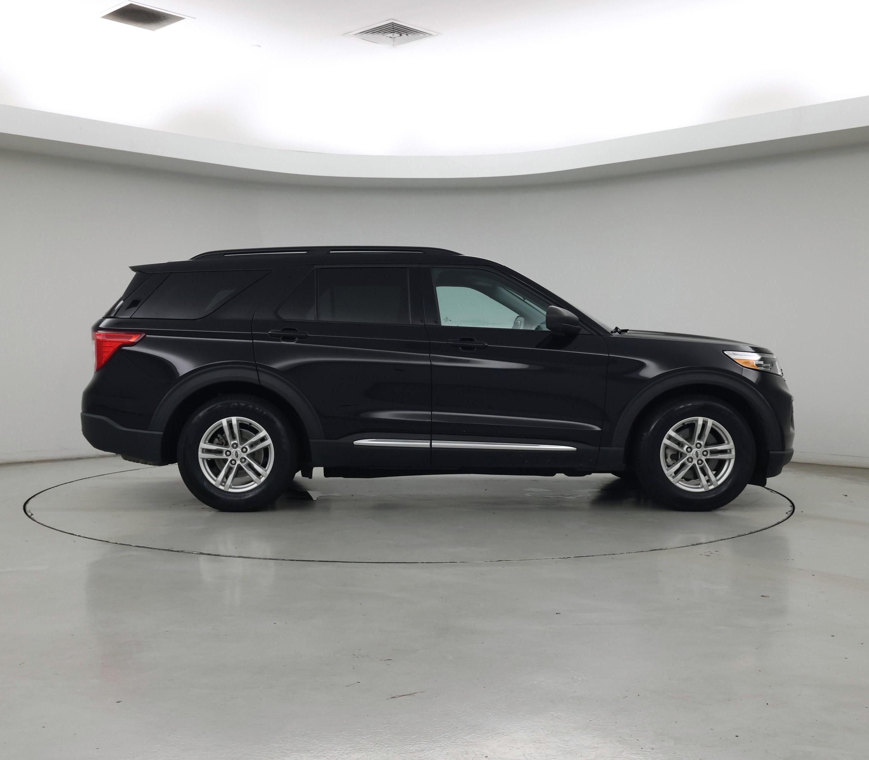 Thumbnail: 2021 Ford Explorer - 7
