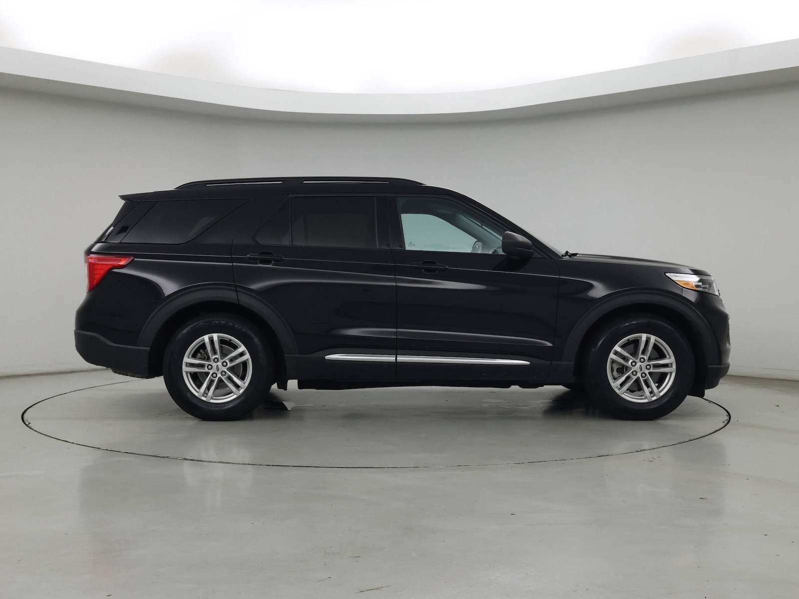 2021 Ford Explorer XLT - Photo 8