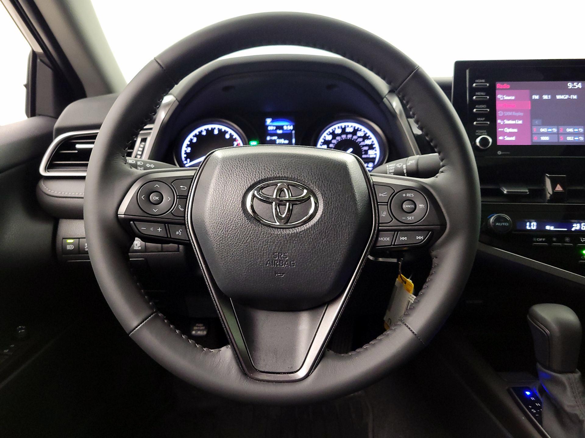 Thumbnail: 2024 Toyota Camry - 10