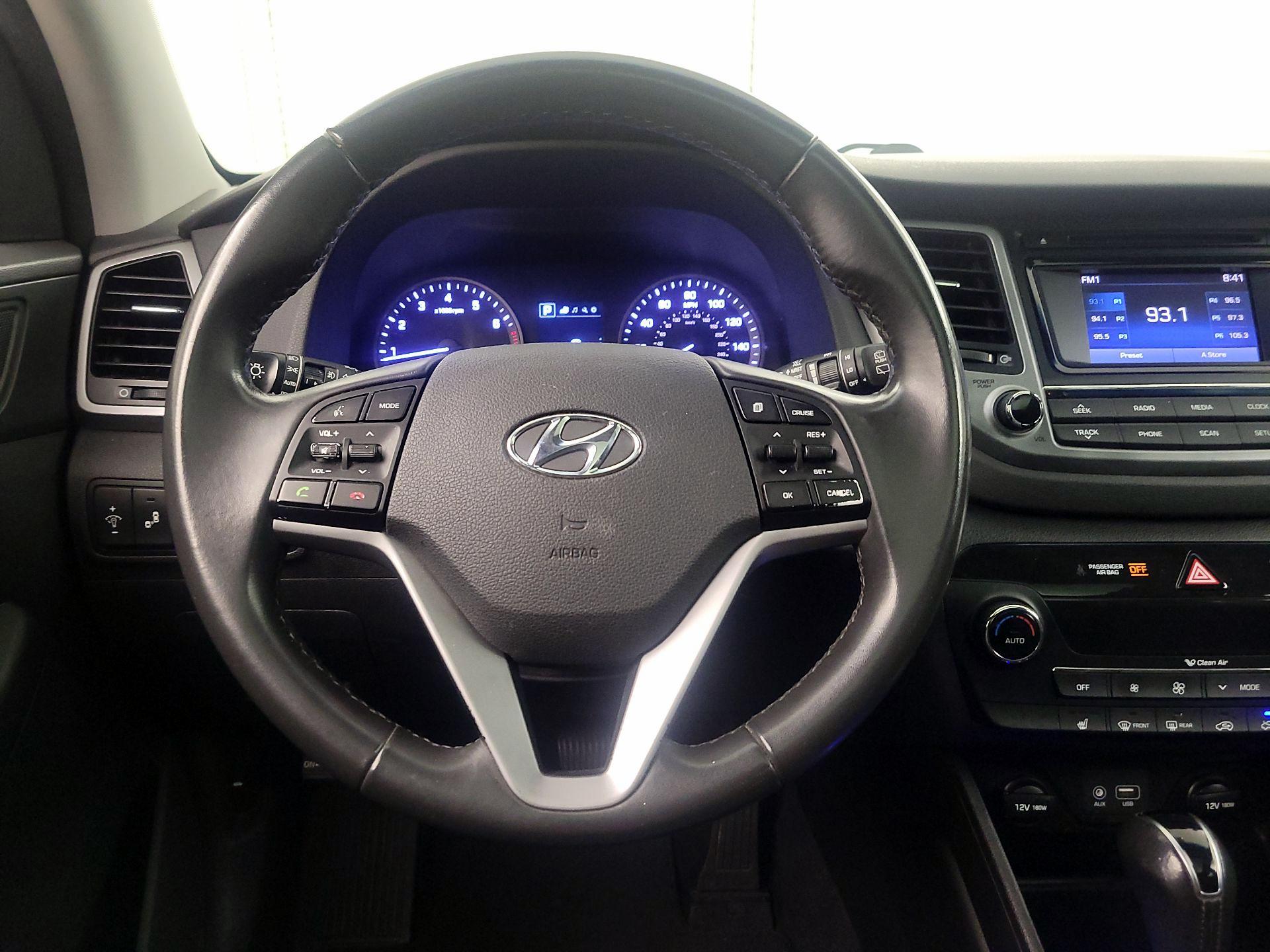 Thumbnail: 2017 Hyundai Tucson - 10