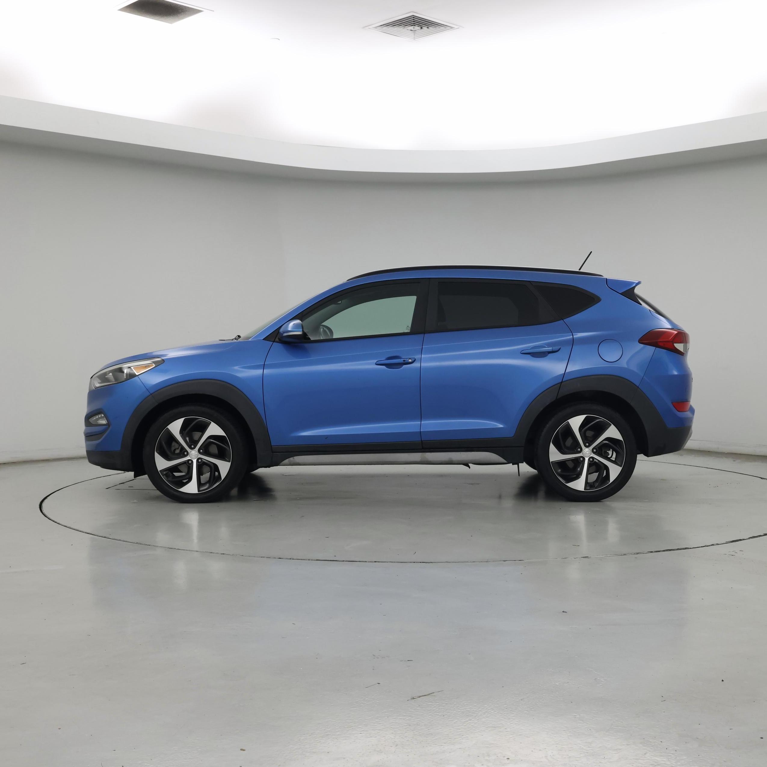 Thumbnail: 2017 Hyundai Tucson - 3