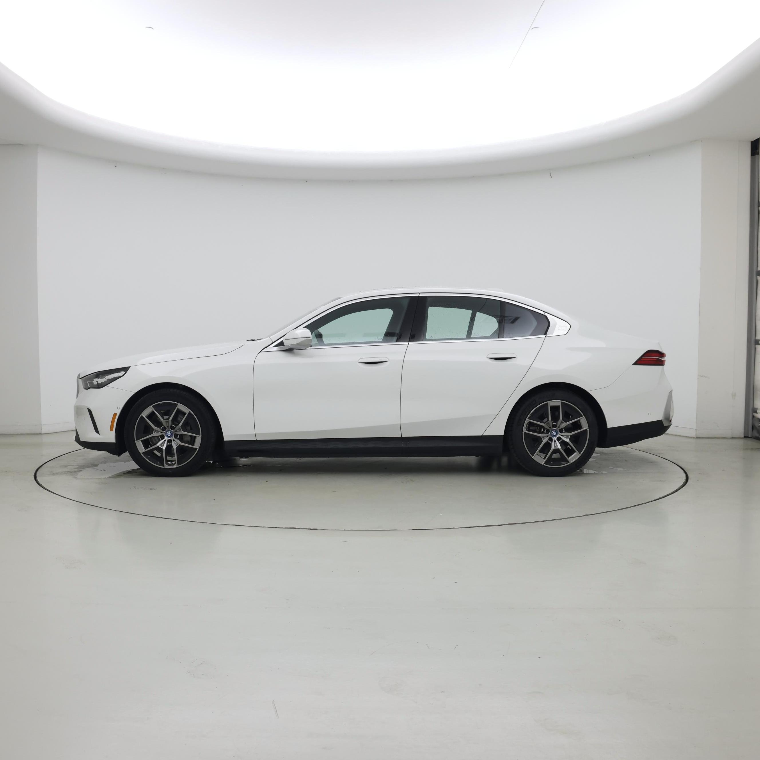 Thumbnail: 2024 BMW i5 - 3