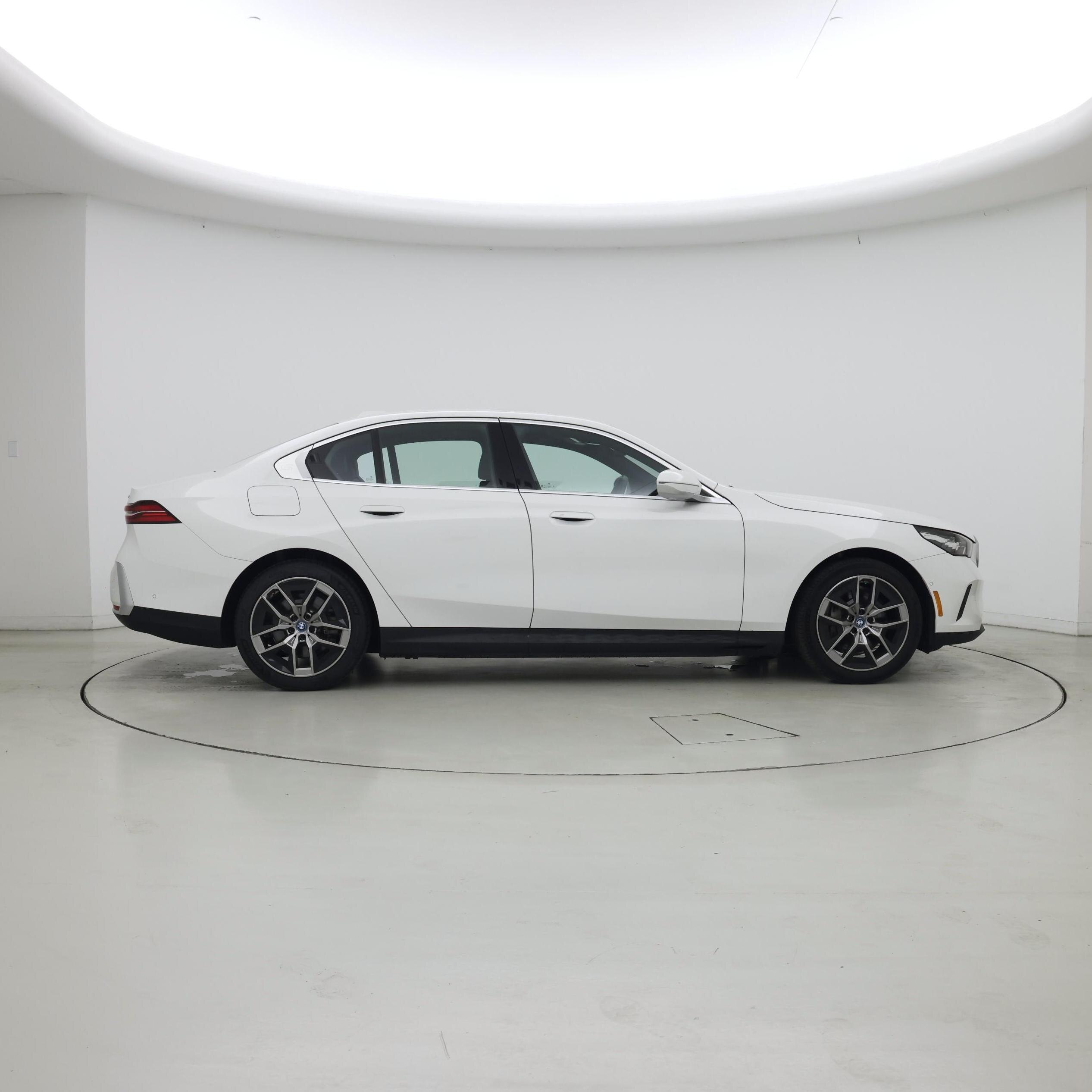 Thumbnail: 2024 BMW i5 - 7