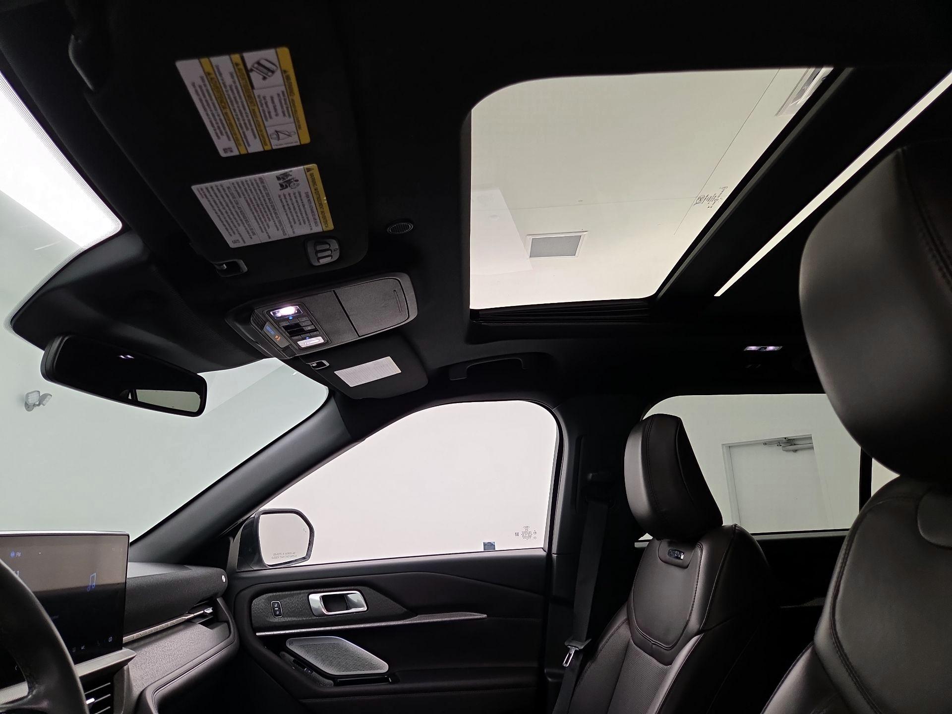 Thumbnail: 2025 Ford Explorer - 20