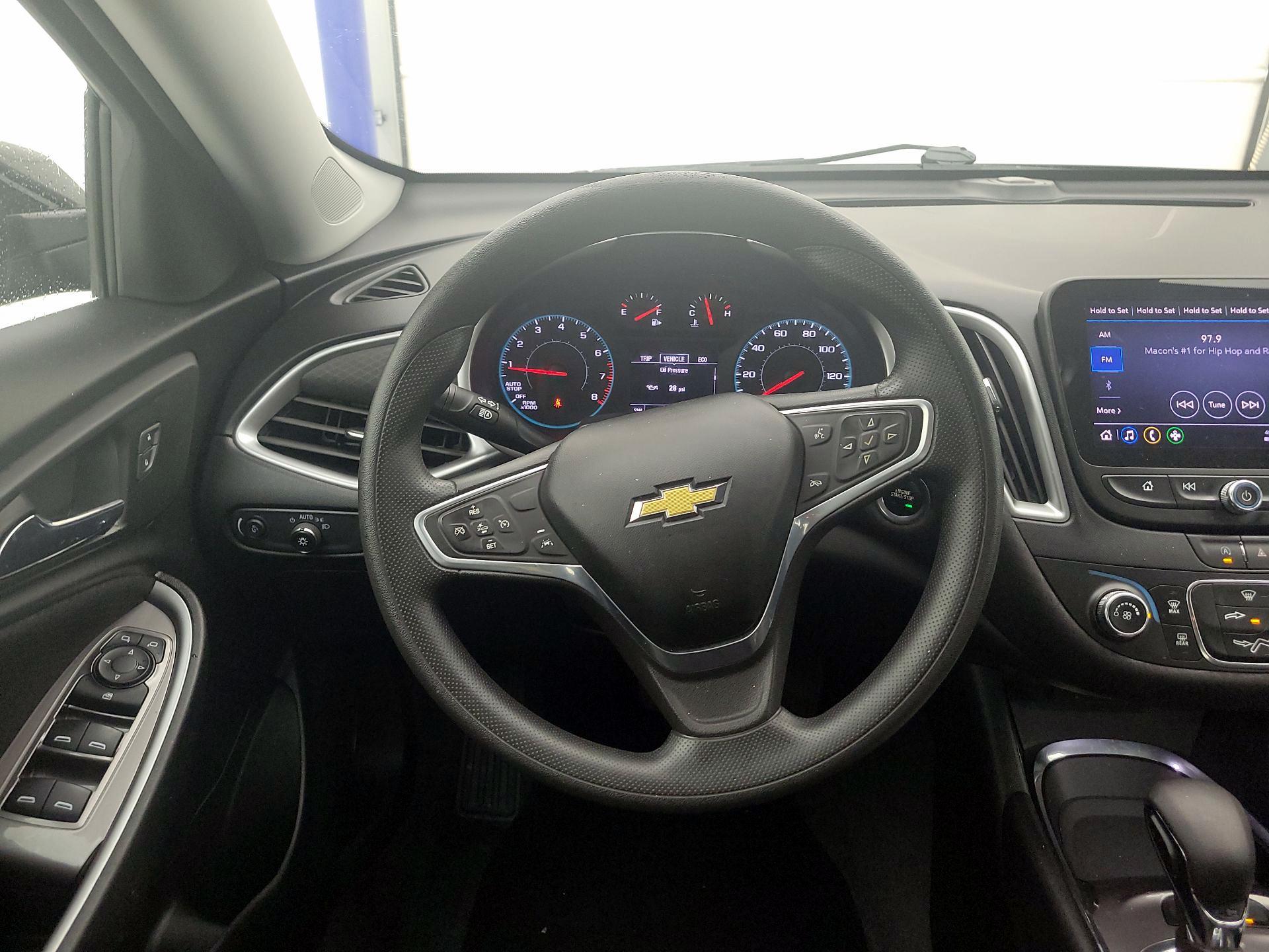 Thumbnail: 2022 Chevrolet Malibu - 10