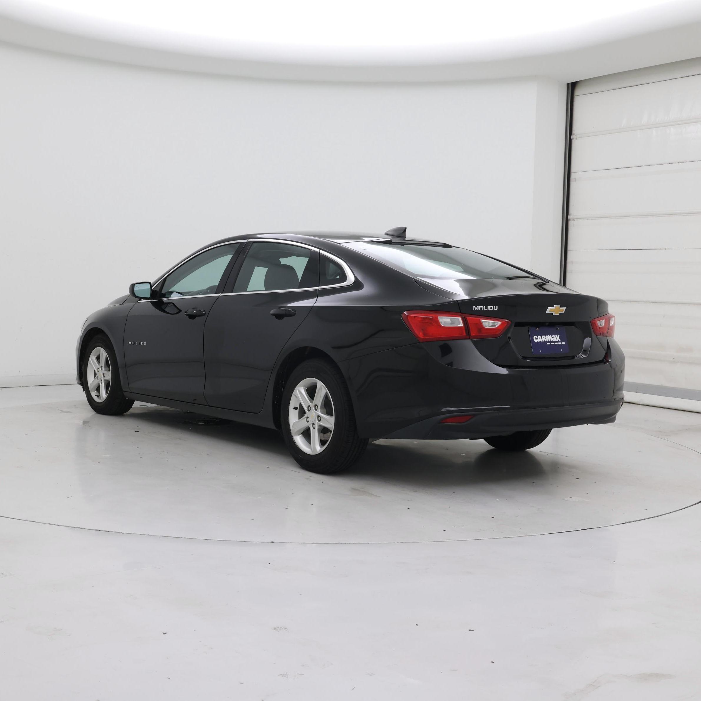 Thumbnail: 2022 Chevrolet Malibu - 2