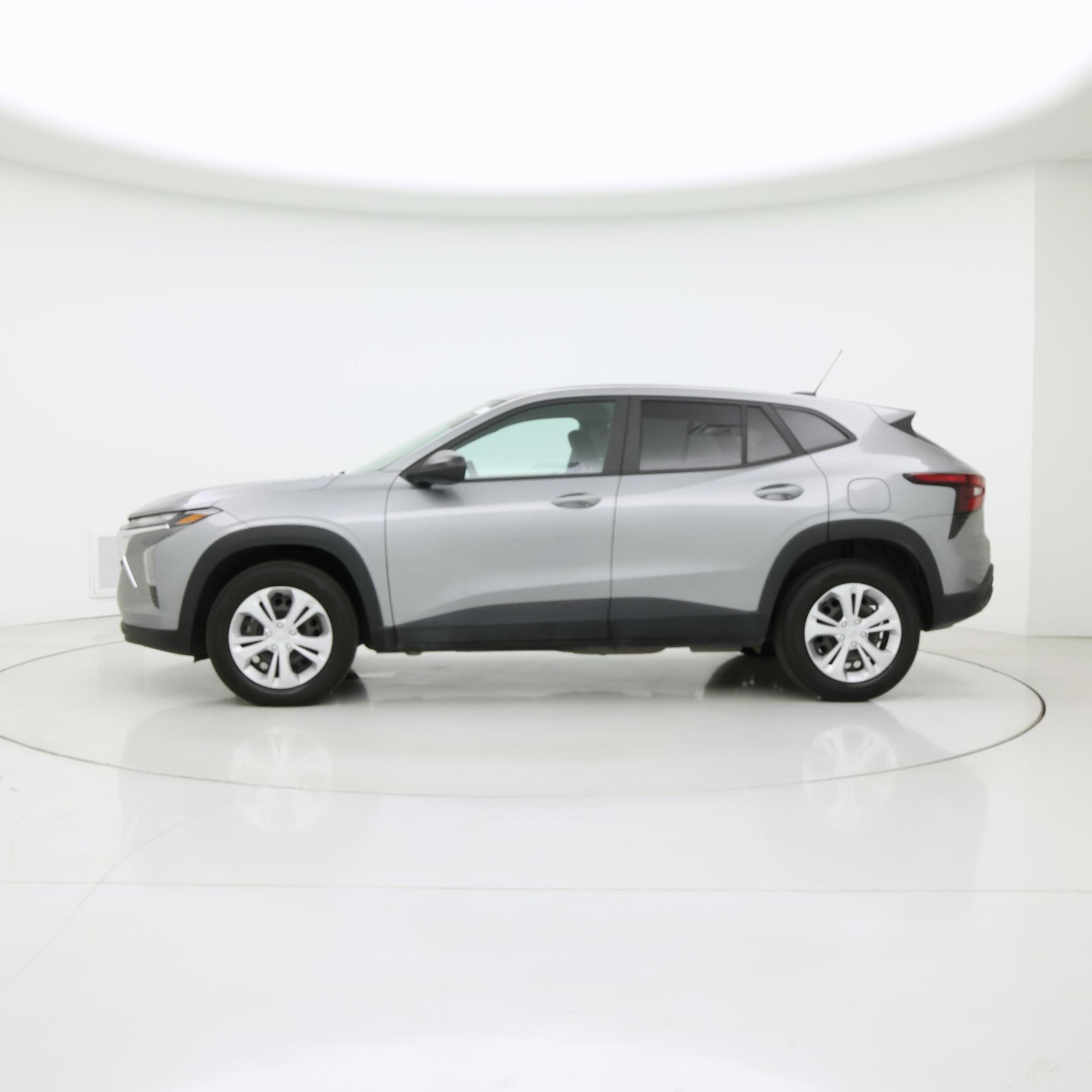 Thumbnail: 2025 Chevrolet Trax - 3