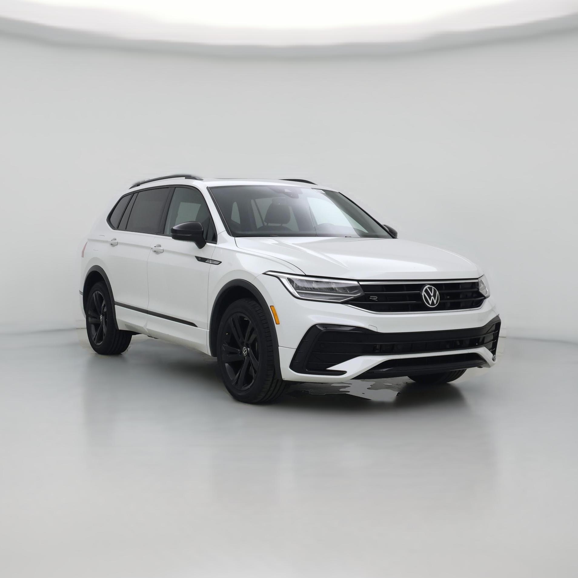 Thumbnail: 2023 Volkswagen Tiguan - 1