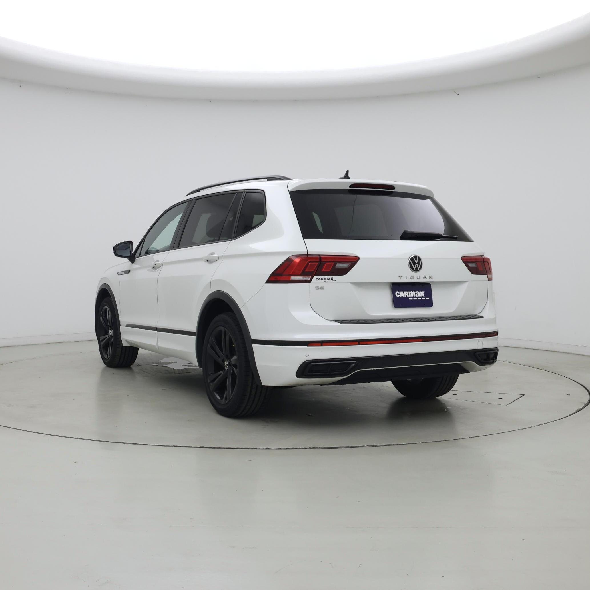 Thumbnail: 2023 Volkswagen Tiguan - 2