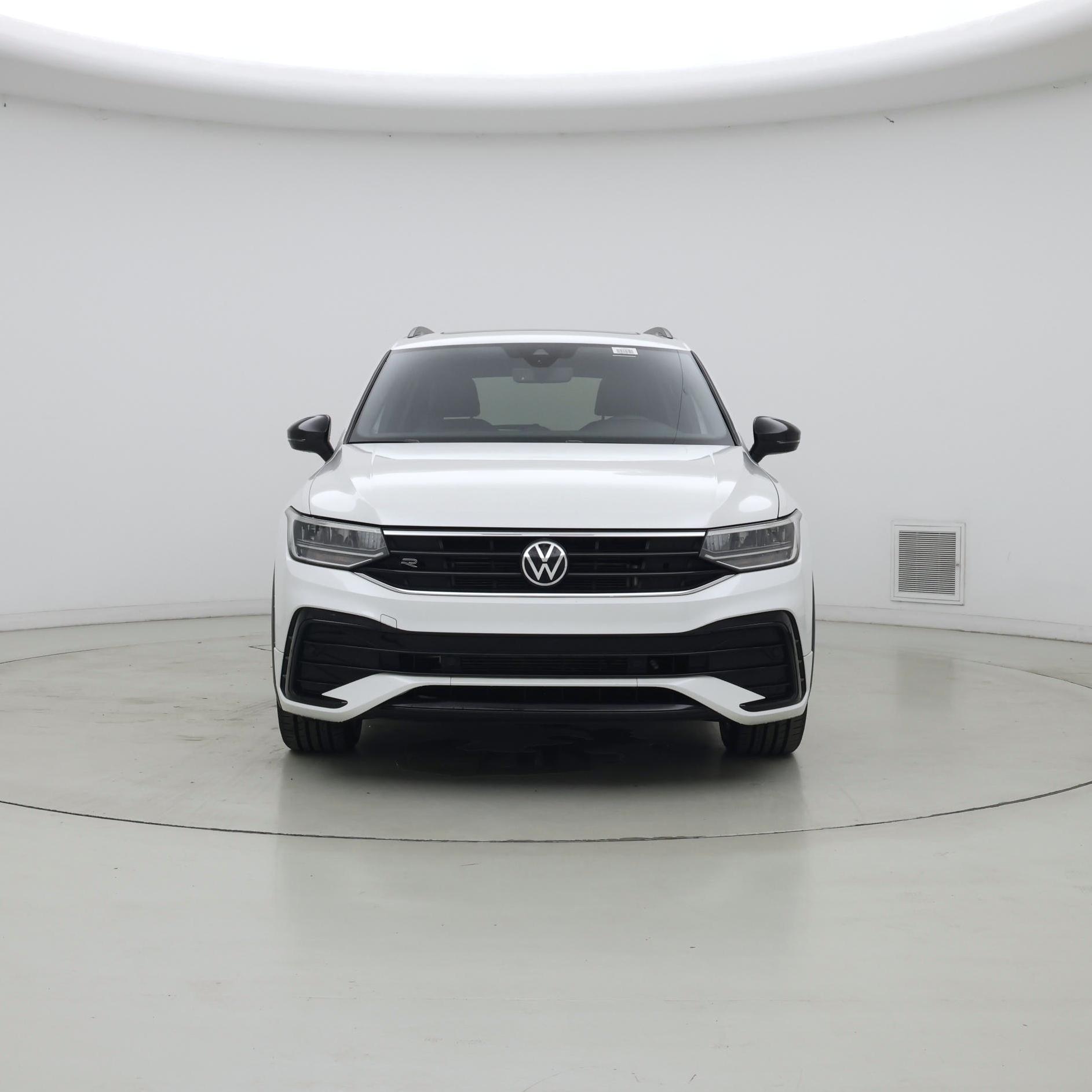 Thumbnail: 2023 Volkswagen Tiguan - 5