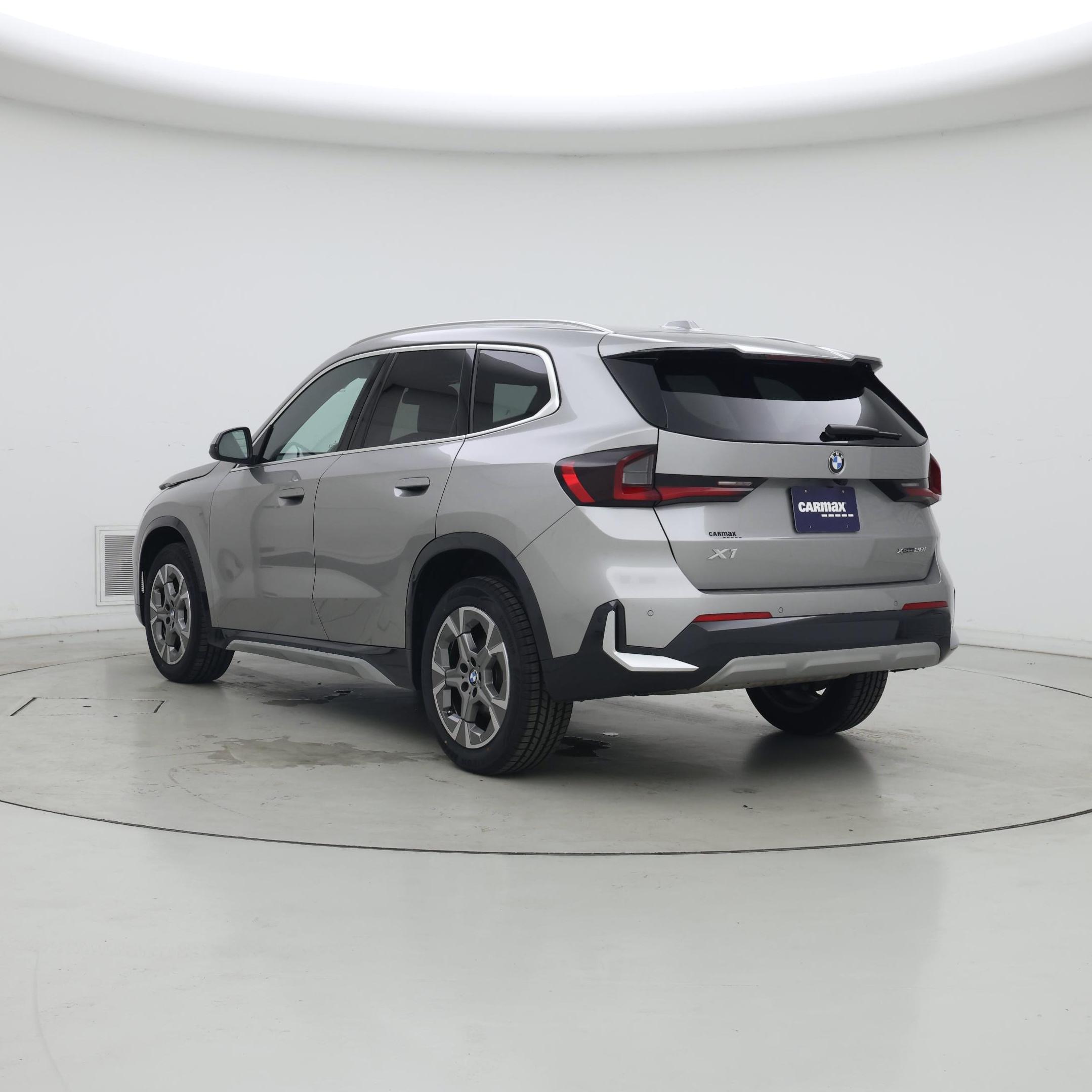 Thumbnail: 2026 BMW X1 - 2