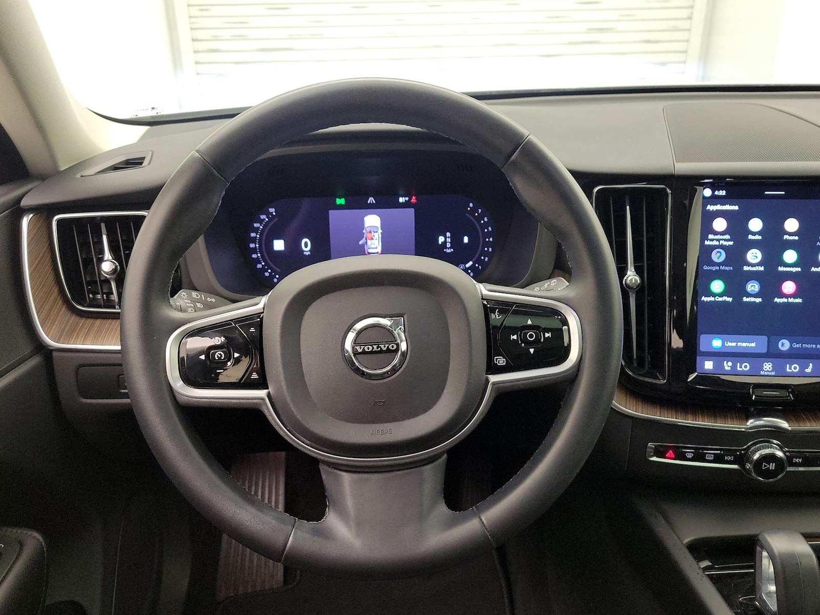 2023 Volvo XC60 Plus - Photo 11
