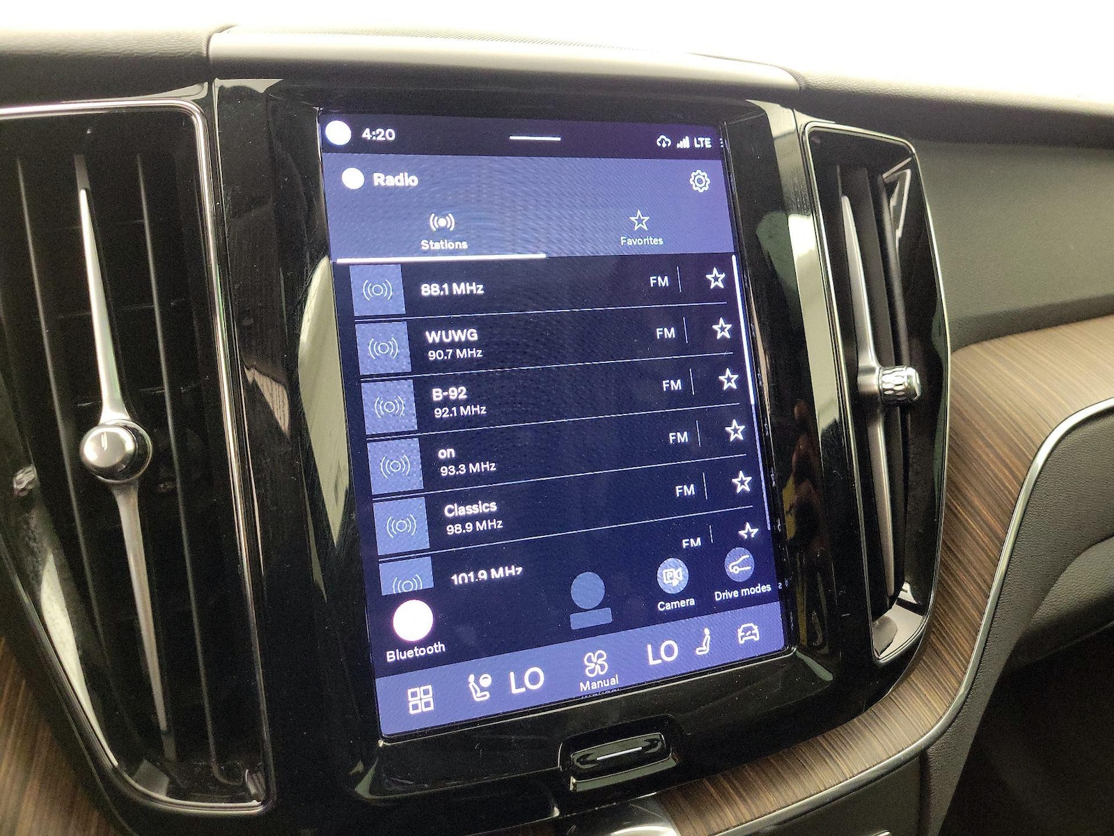 2023 Volvo XC60 Plus - Photo 16