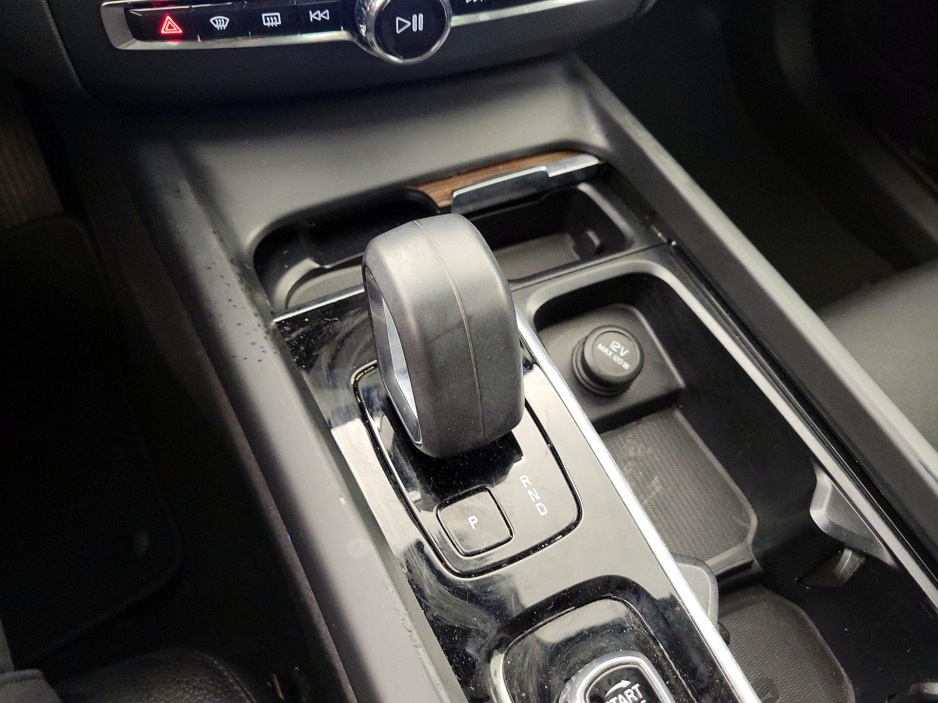 Thumbnail: 2023 Volvo XC60 - 17