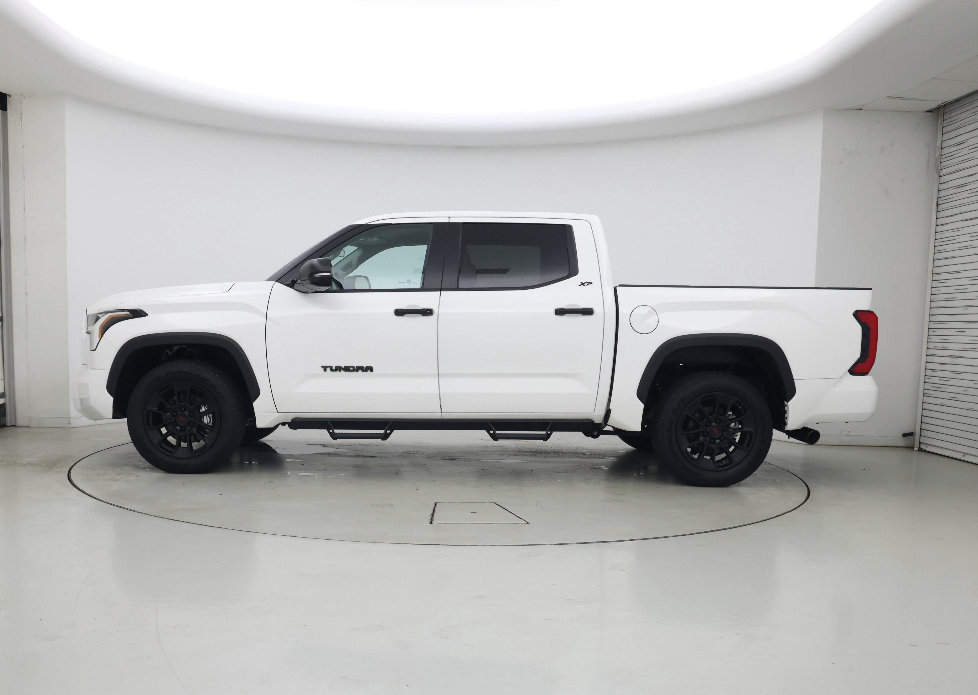 Thumbnail: 2024 Toyota Tundra - 3