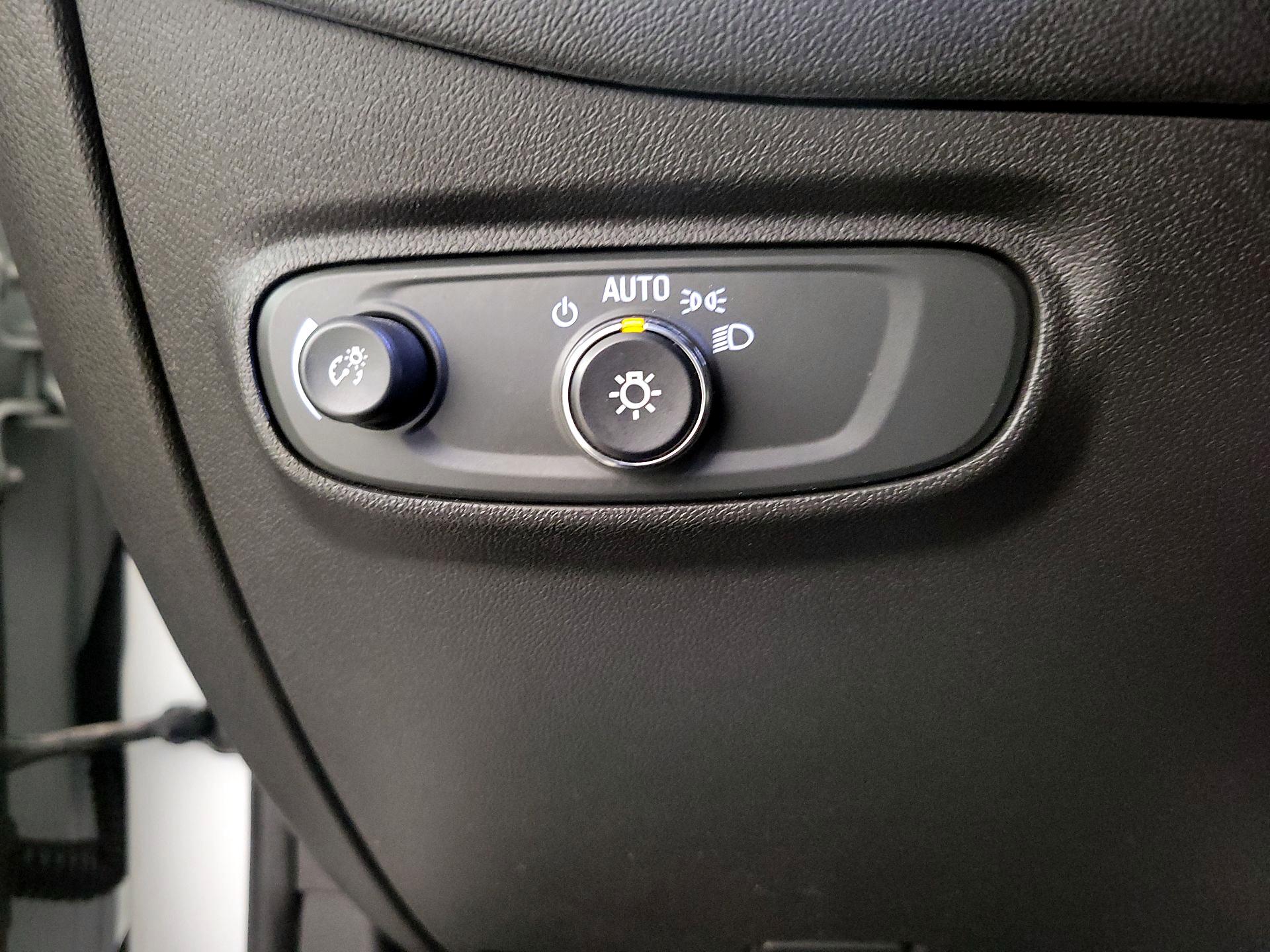 Thumbnail: 2020 Chevrolet Equinox - 13