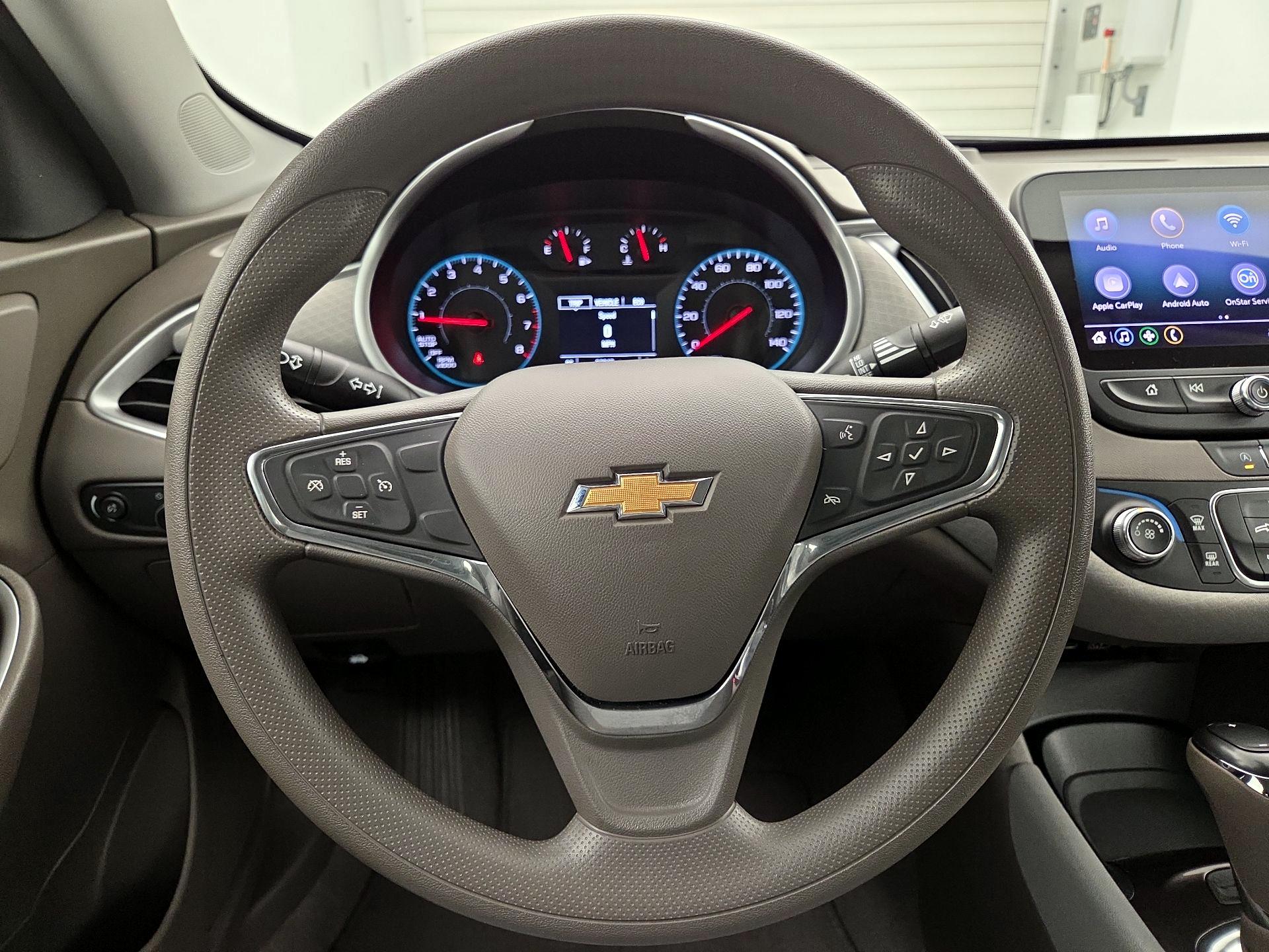 Thumbnail: 2020 Chevrolet Malibu - 10
