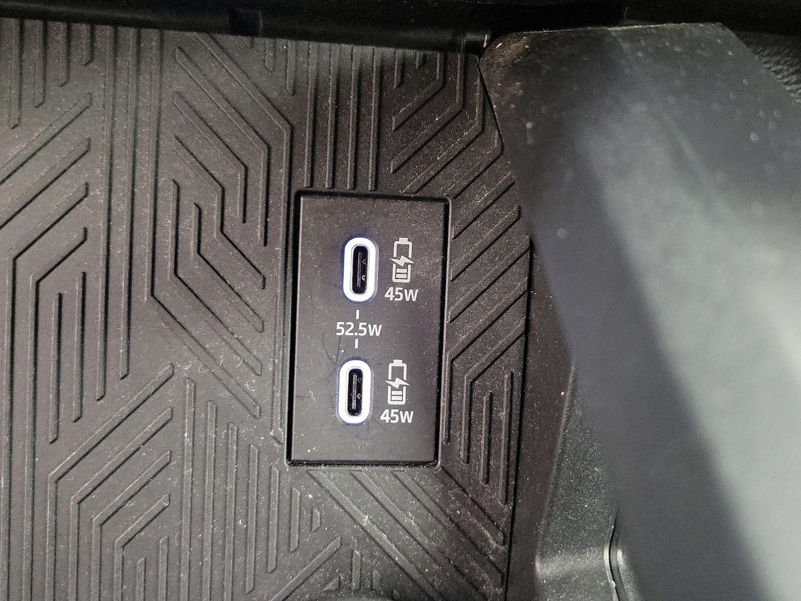 2024 Toyota Tacoma SR - Photo 19