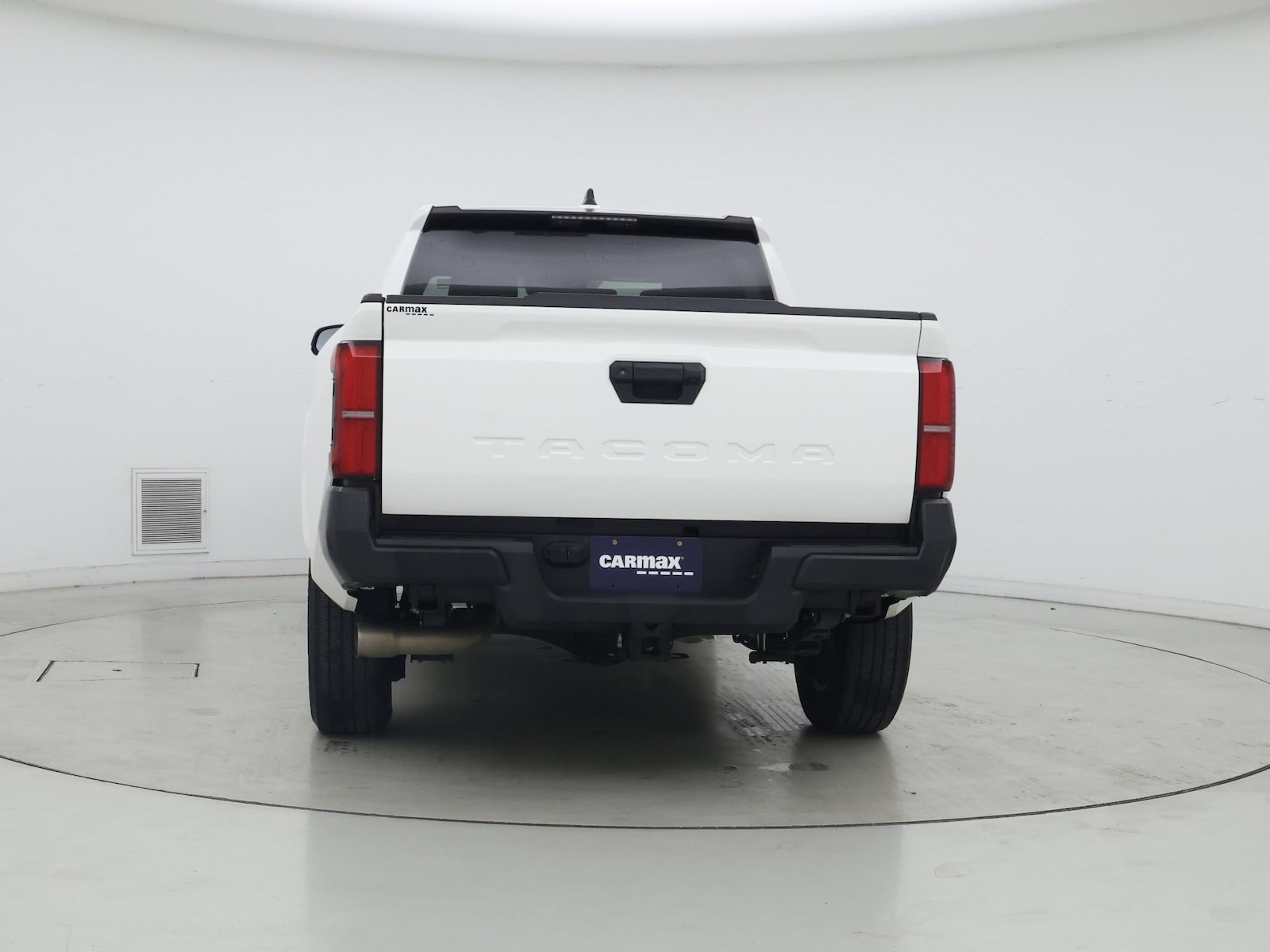 2024 Toyota Tacoma SR - Photo 7