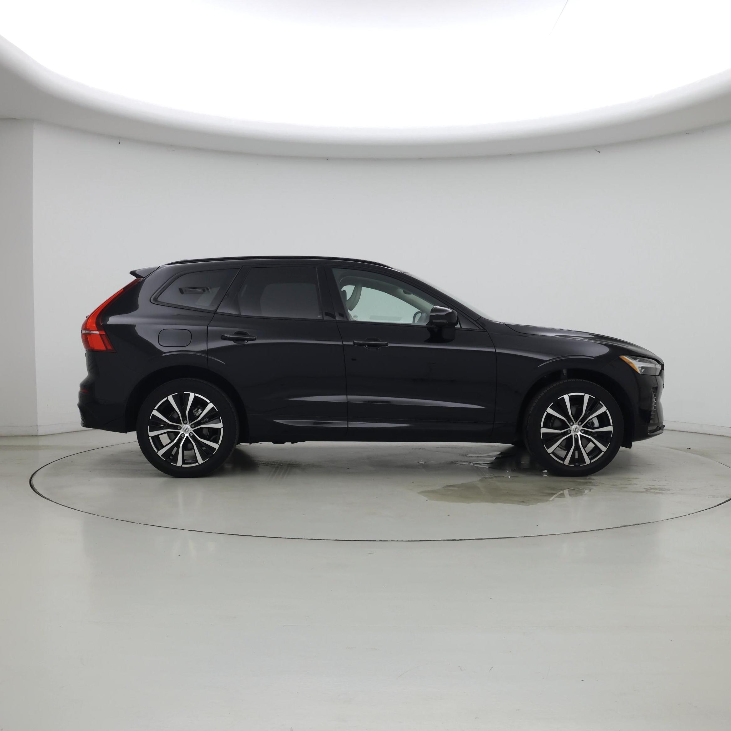 Thumbnail: 2025 Volvo XC60 - 7