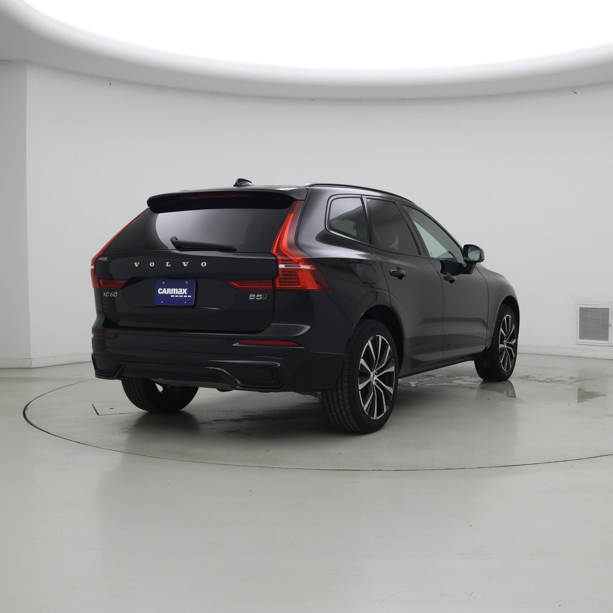 Thumbnail: 2025 Volvo XC60 - 8
