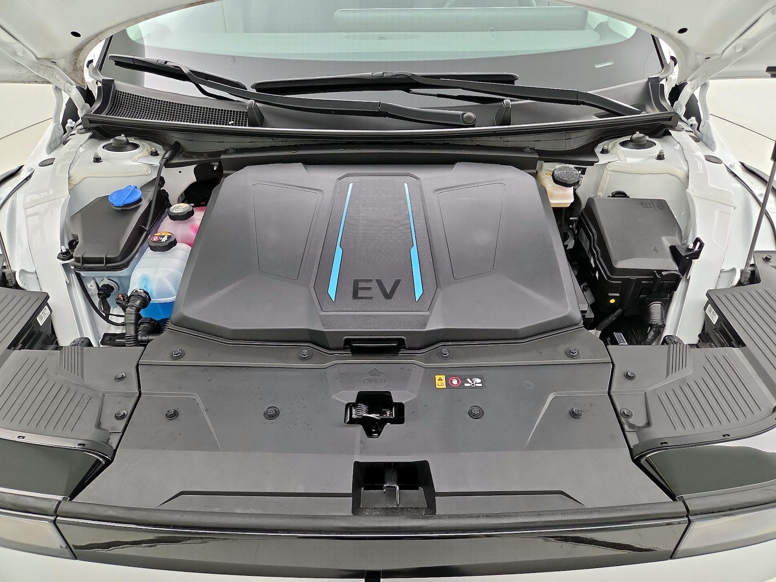 2024 Hyundai IONIQ 5 SEL - Photo 24