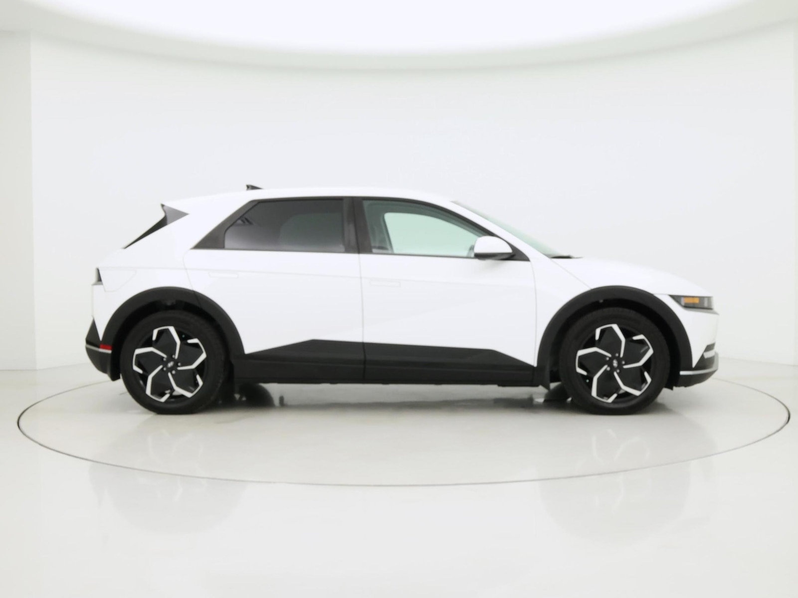 2024 Hyundai IONIQ 5 SEL - Photo 8