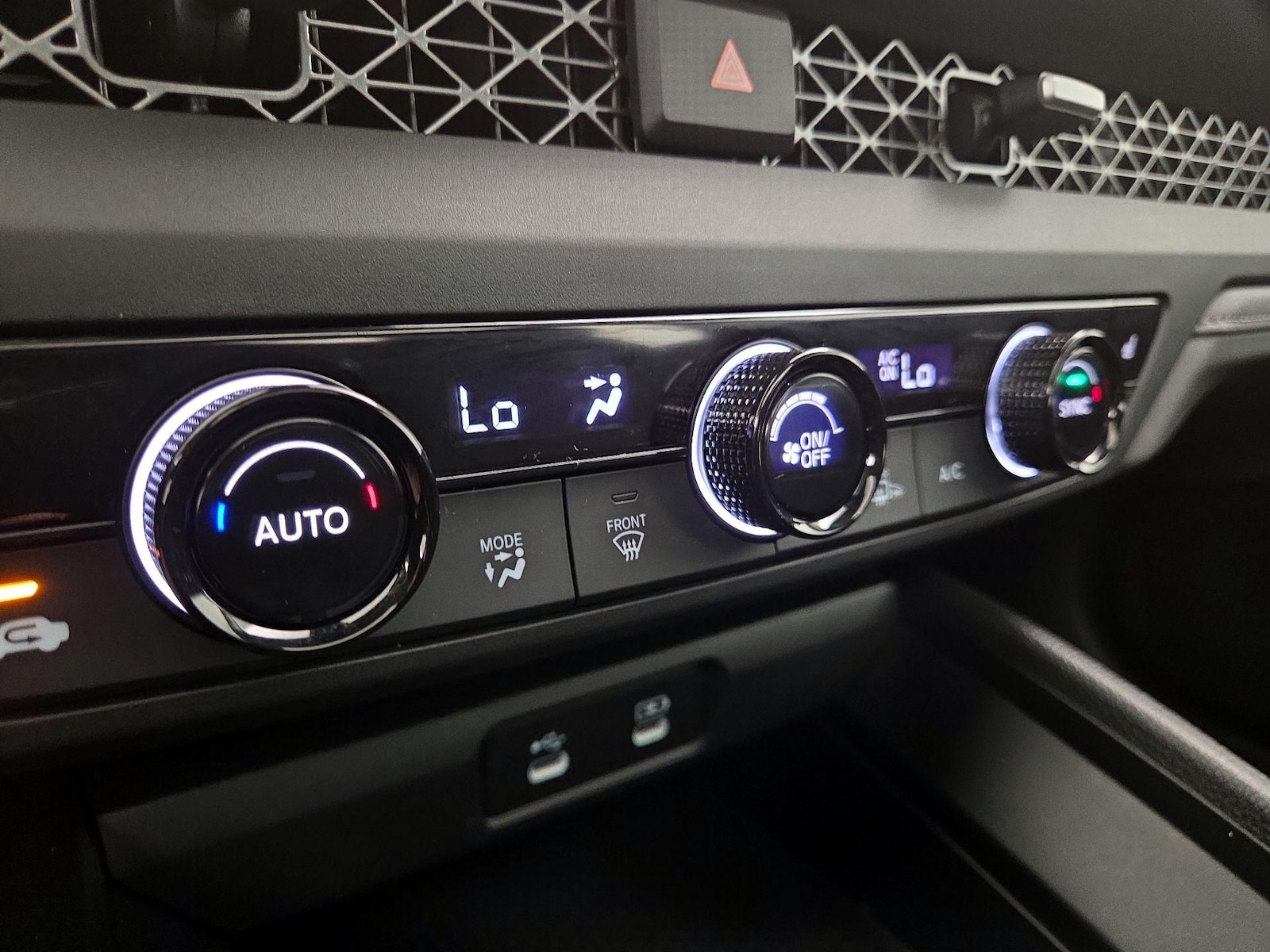 2025 Honda Accord SE - Photo 16