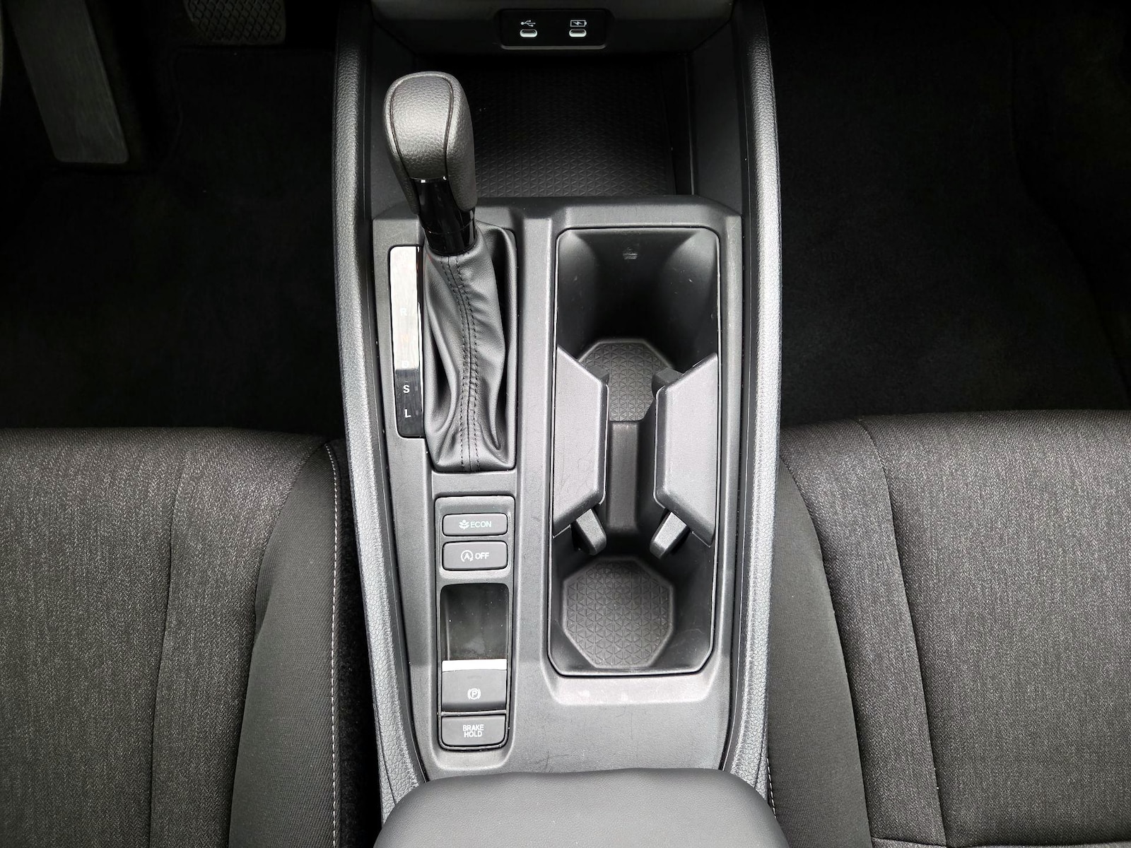 2025 Honda Accord SE - Photo 17