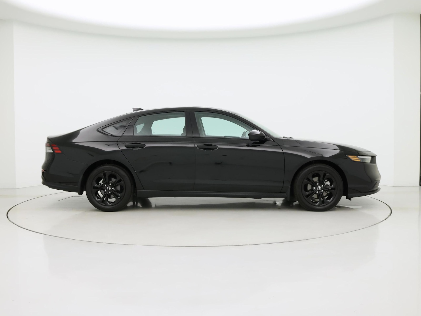 2025 Honda Accord SE - Photo 8