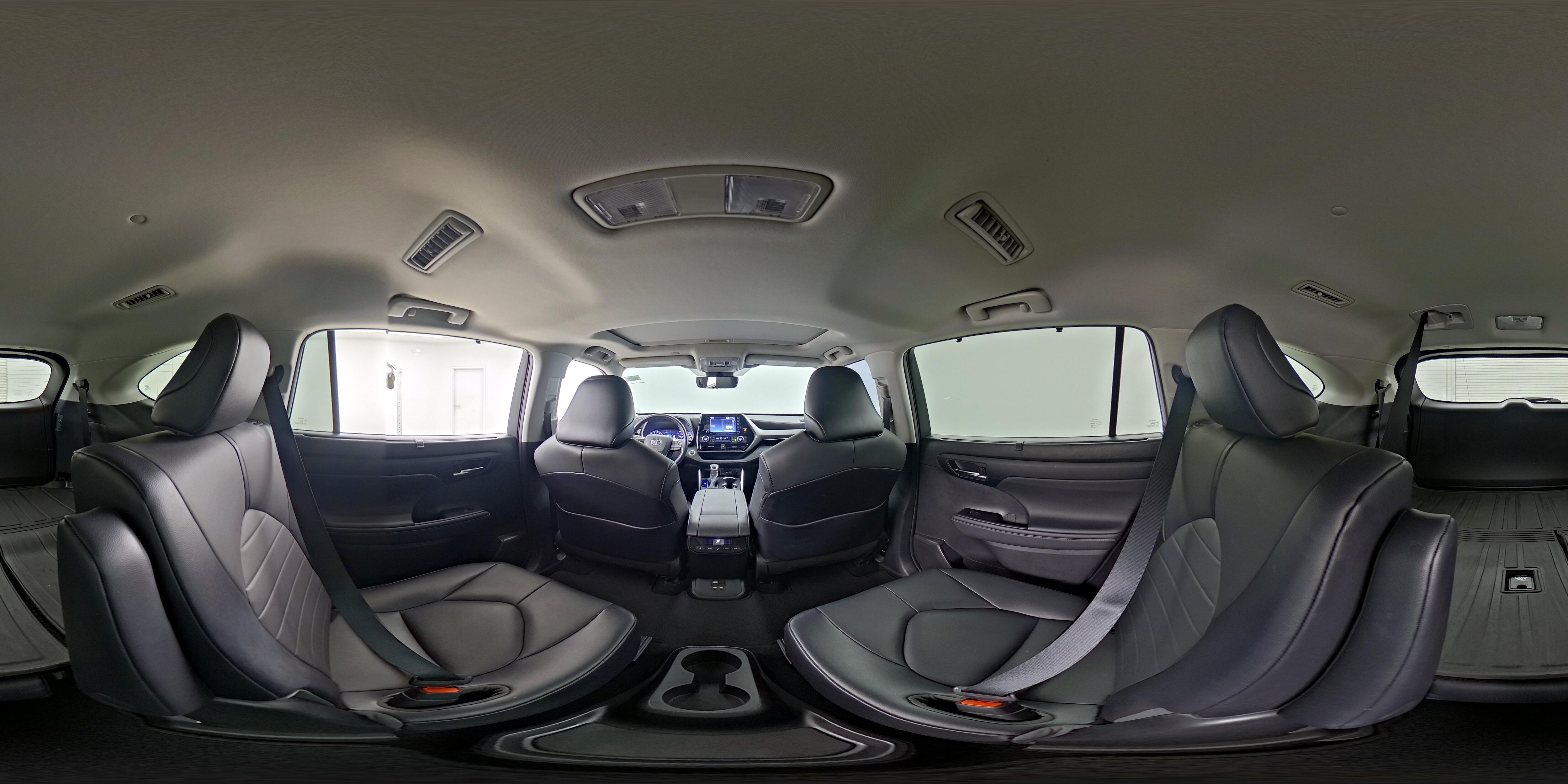 2021 Toyota Highlander XLE - Photo 26